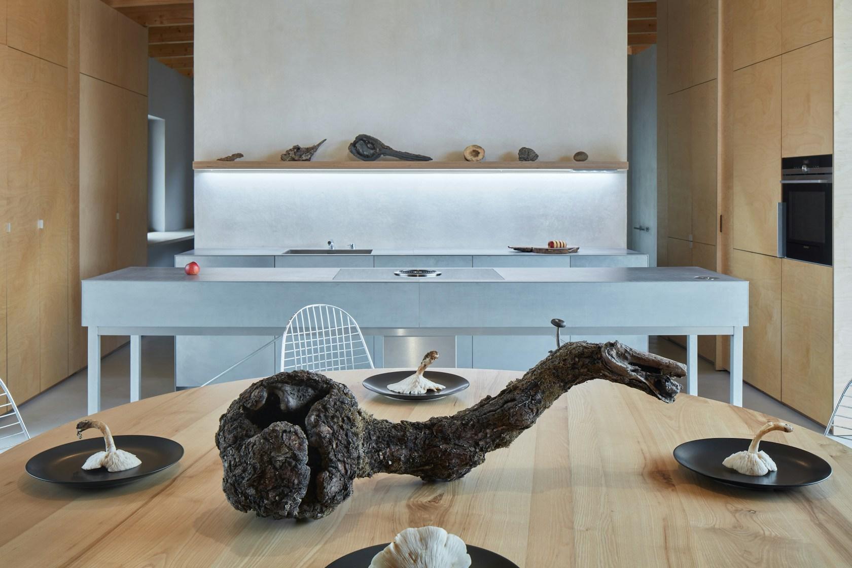 House LO - image 11