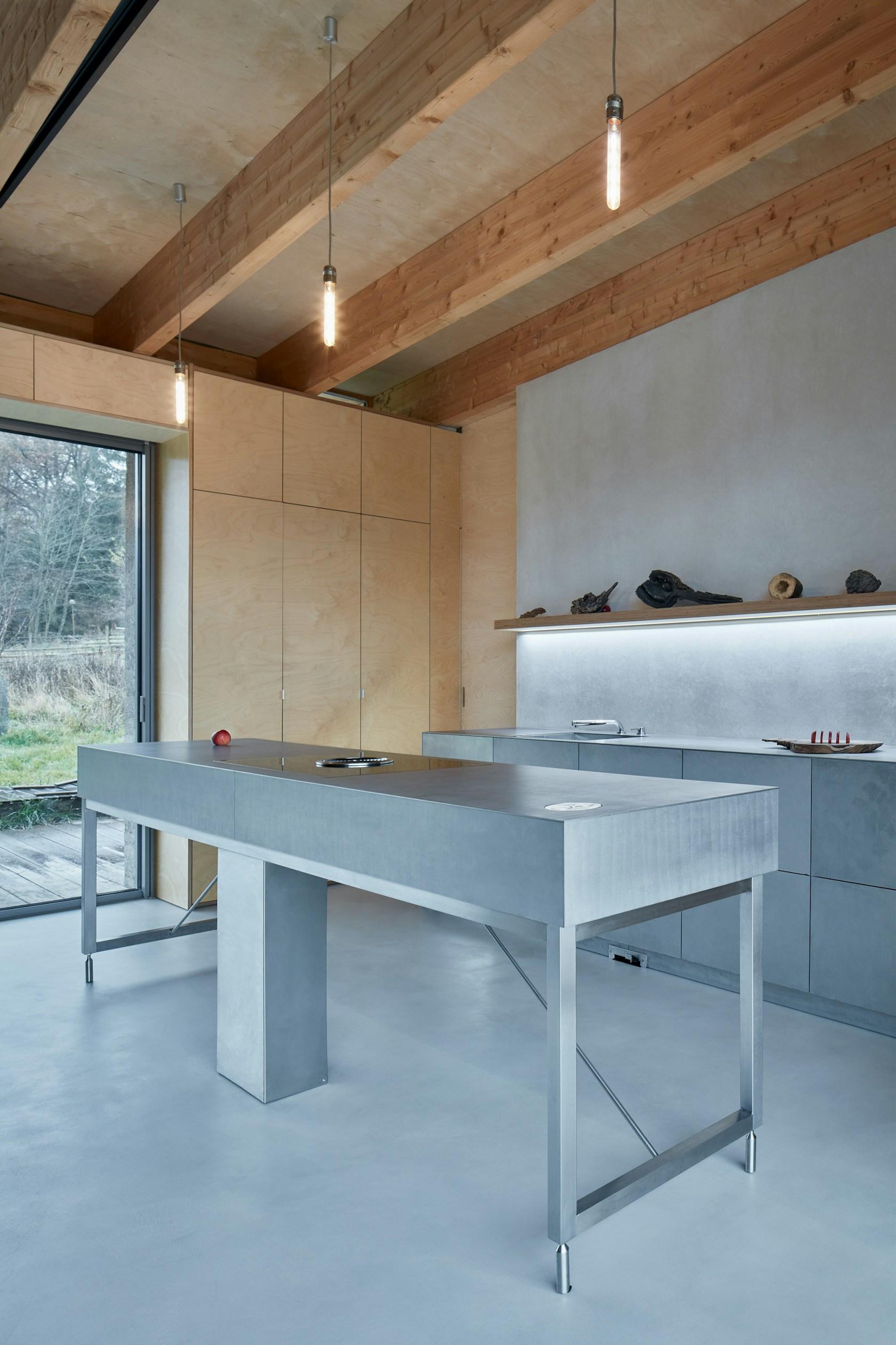 House LO - image 13