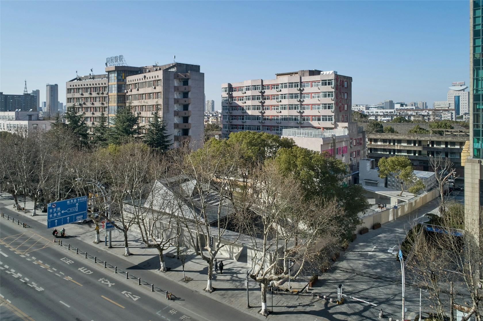 City Lounge of Zhongshan Road, Jiaxing - image 4