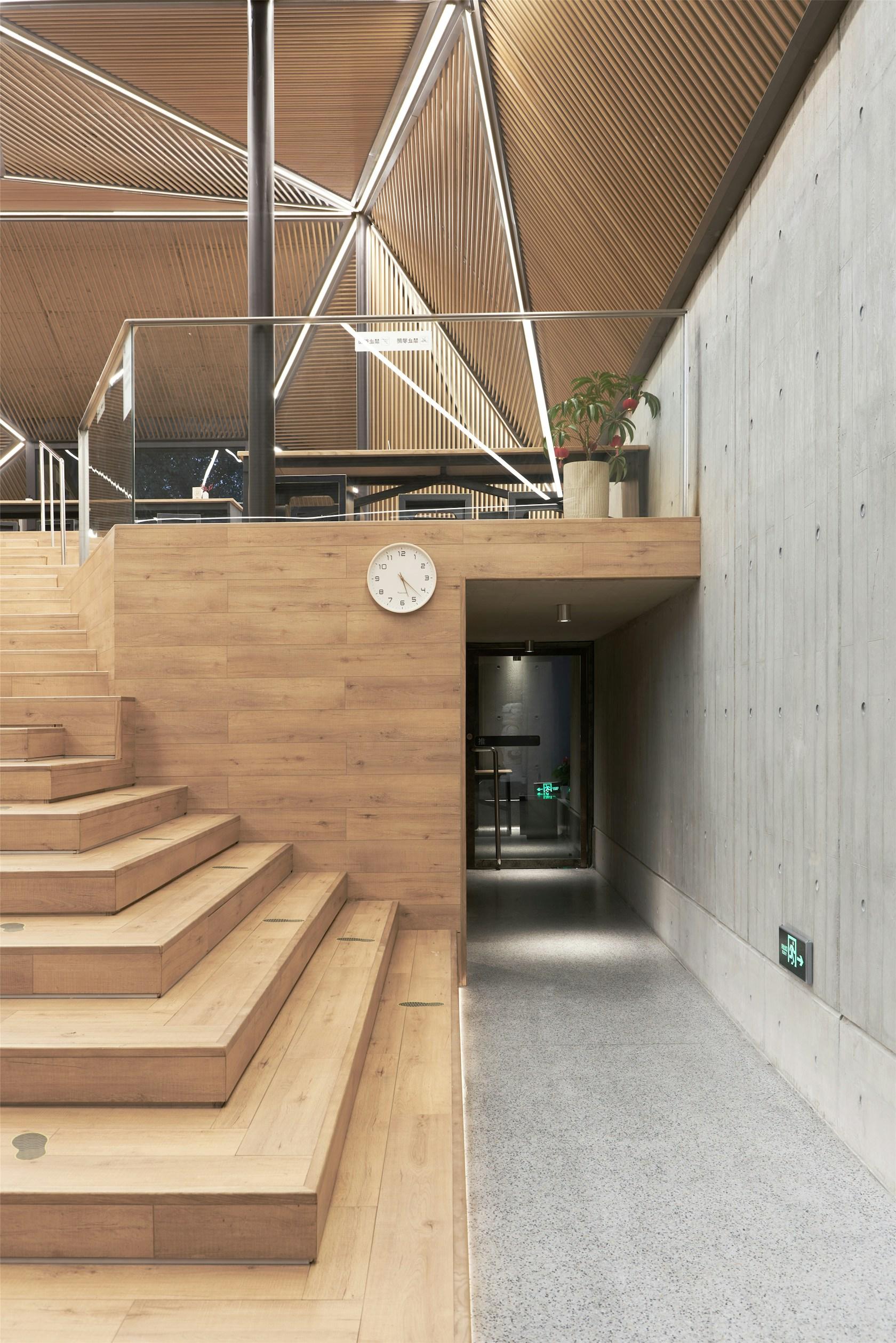 City Lounge of Zhongshan Road, Jiaxing - image 29