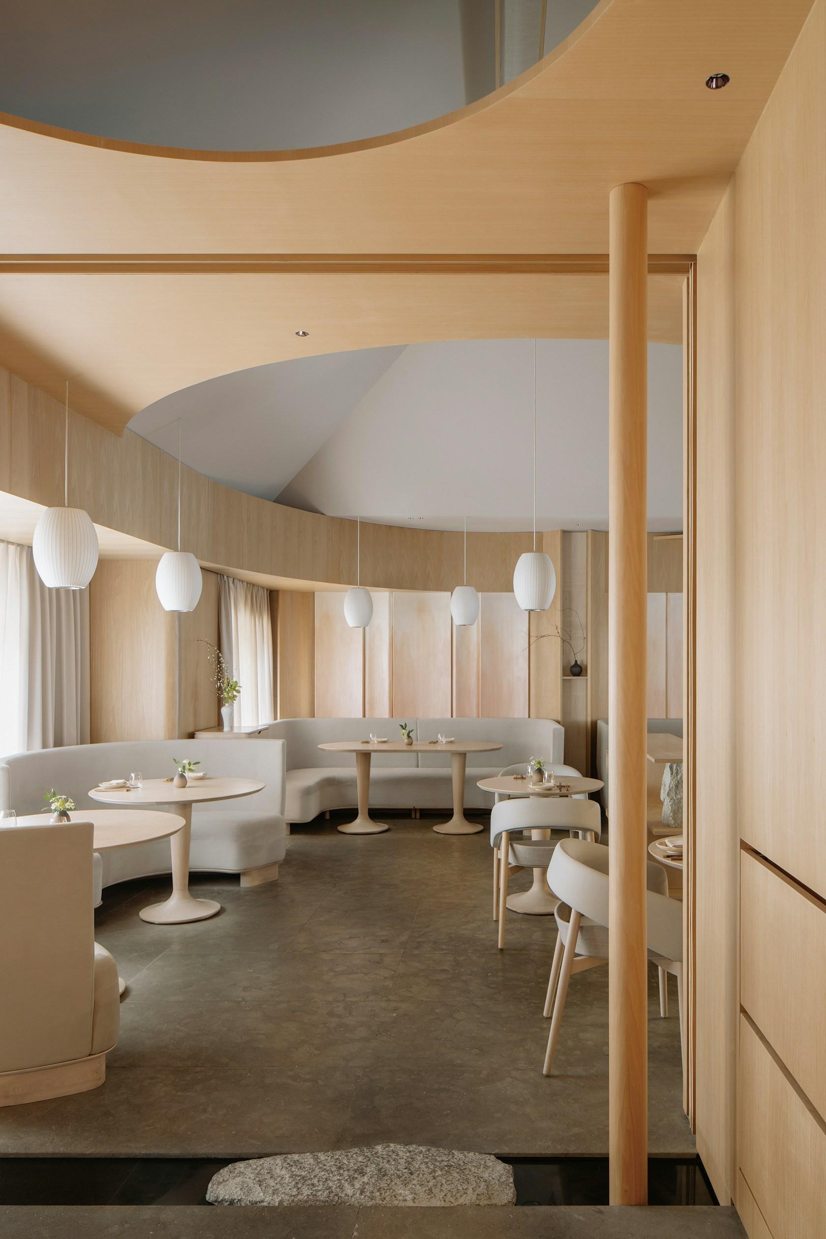 Restaurant Lunar