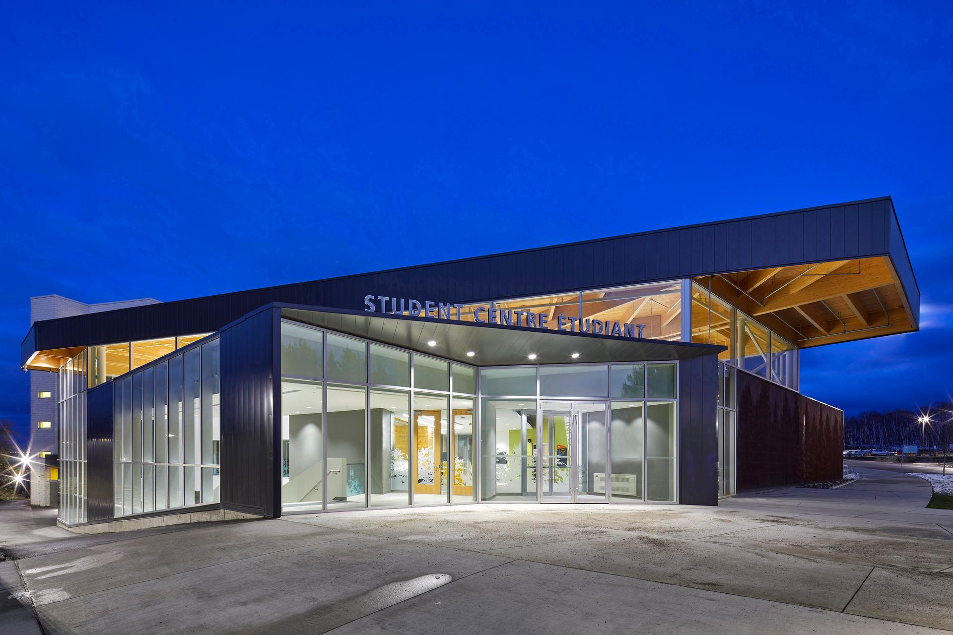 Laurentian University Student Centre - image 10