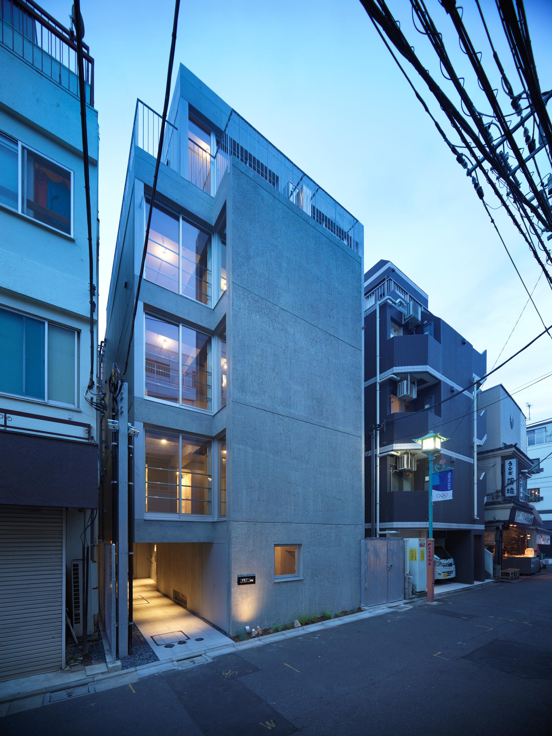 Fudomae Apartment with Six Voids - image 2