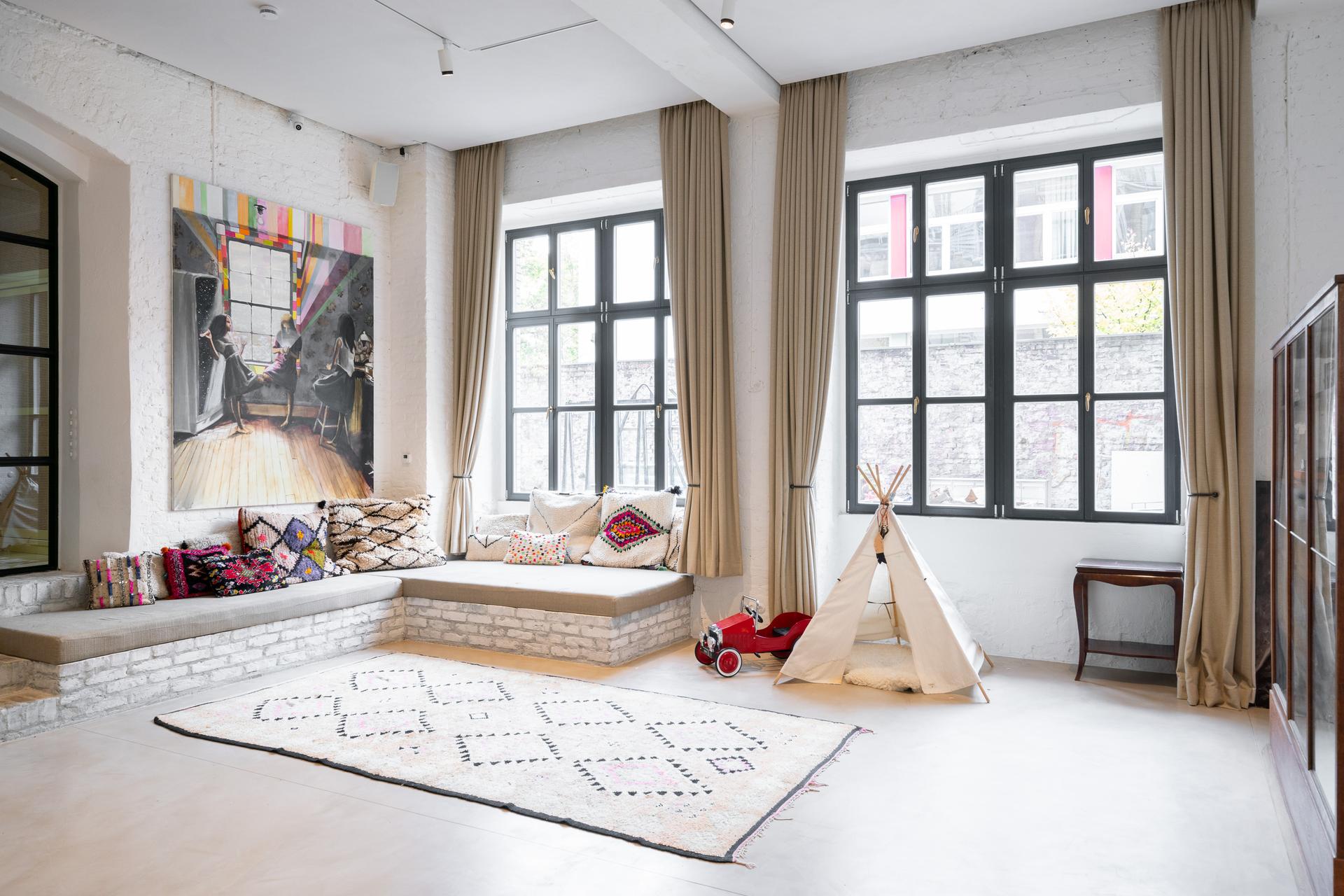 Loft in a former Garage - image 5