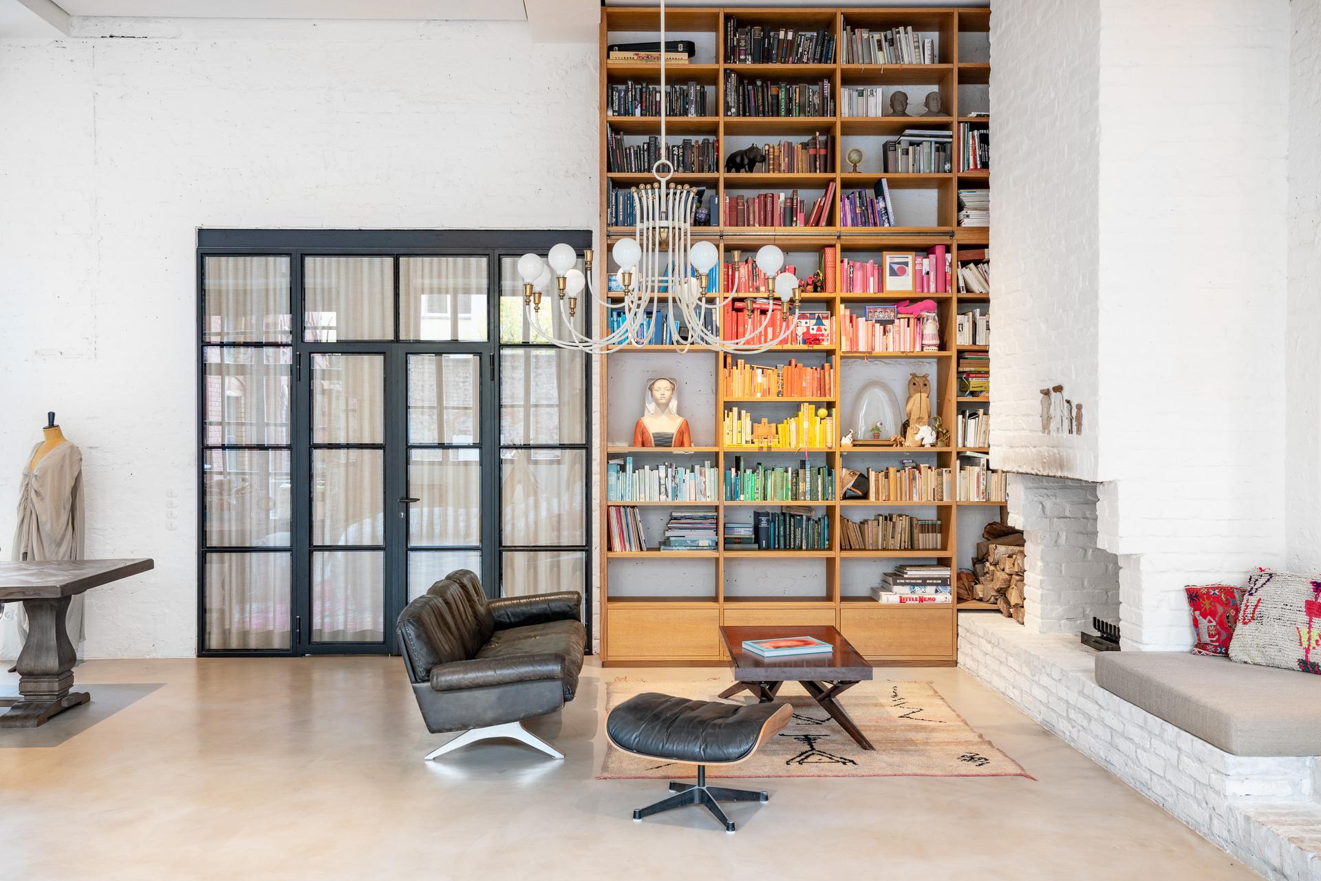 Loft in a former Garage - image 7