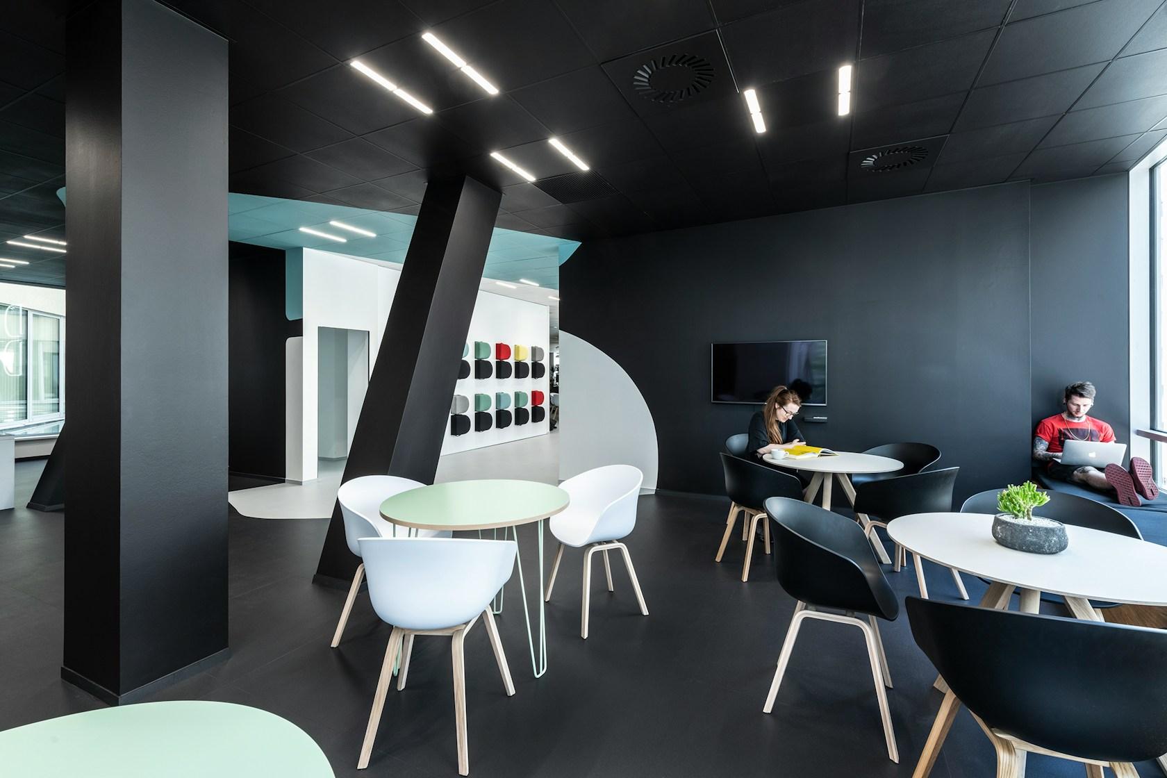 DDB Prague Office - image 6