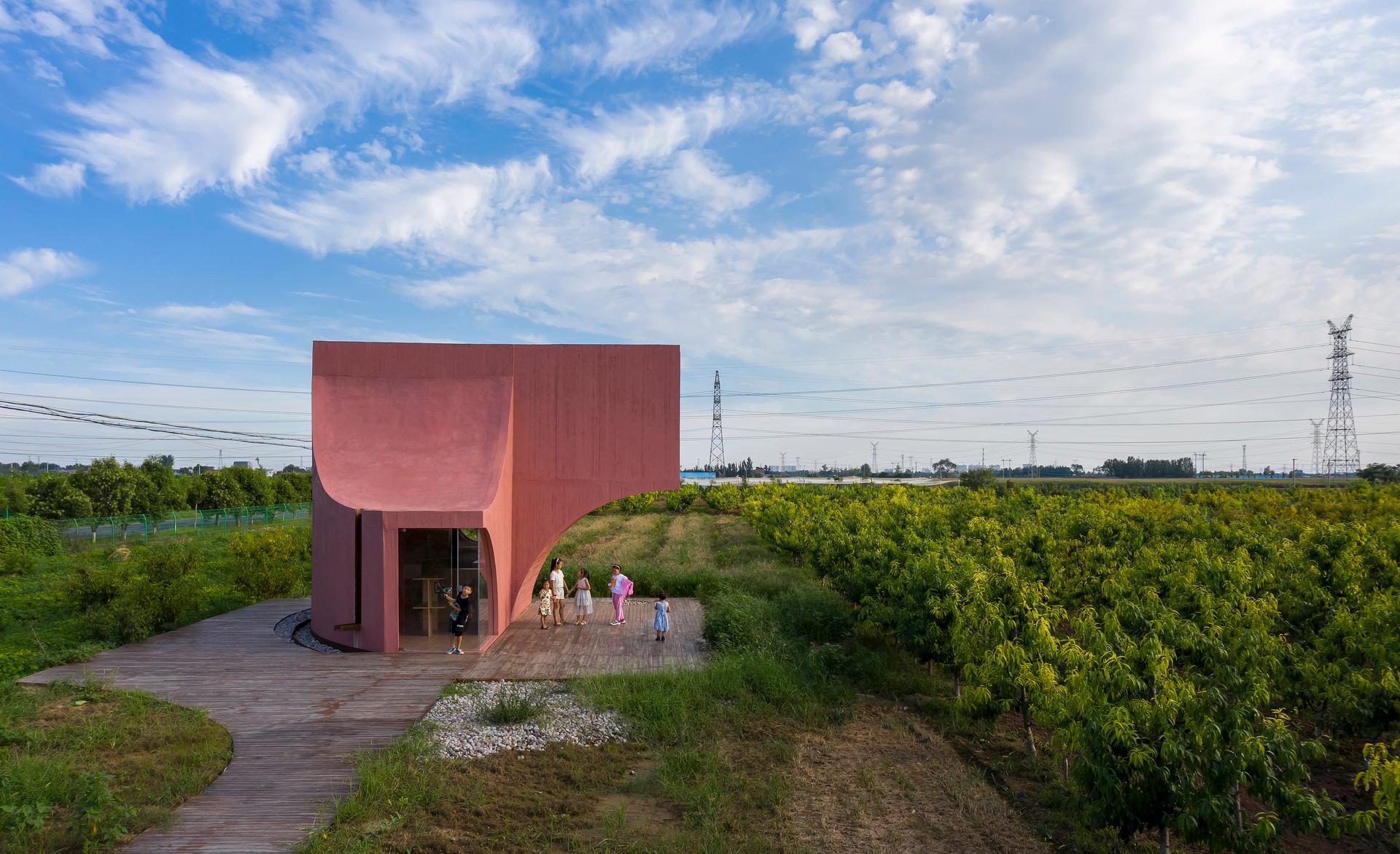 Peach Hut - image 3