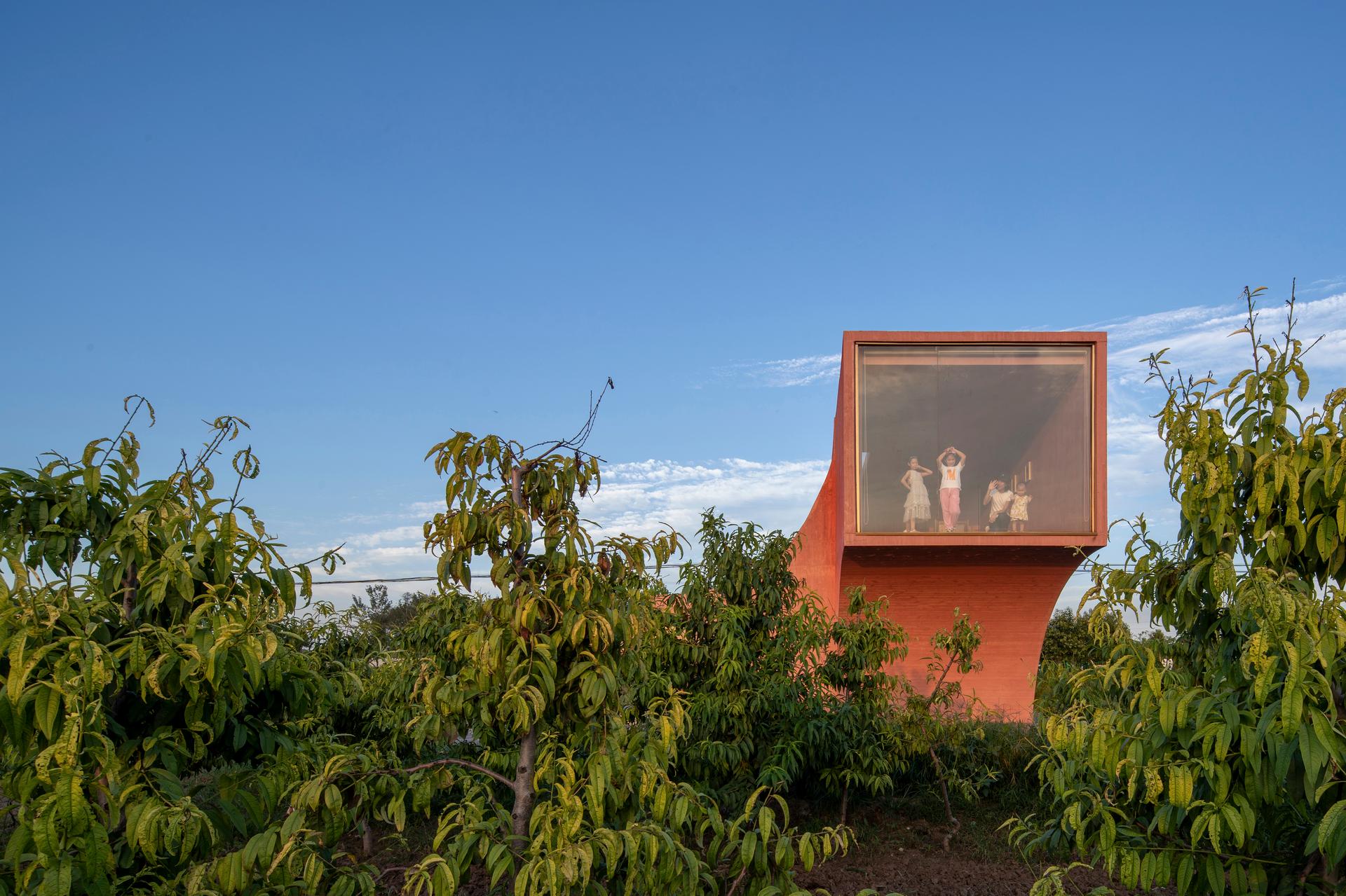 Peach Hut - image 6