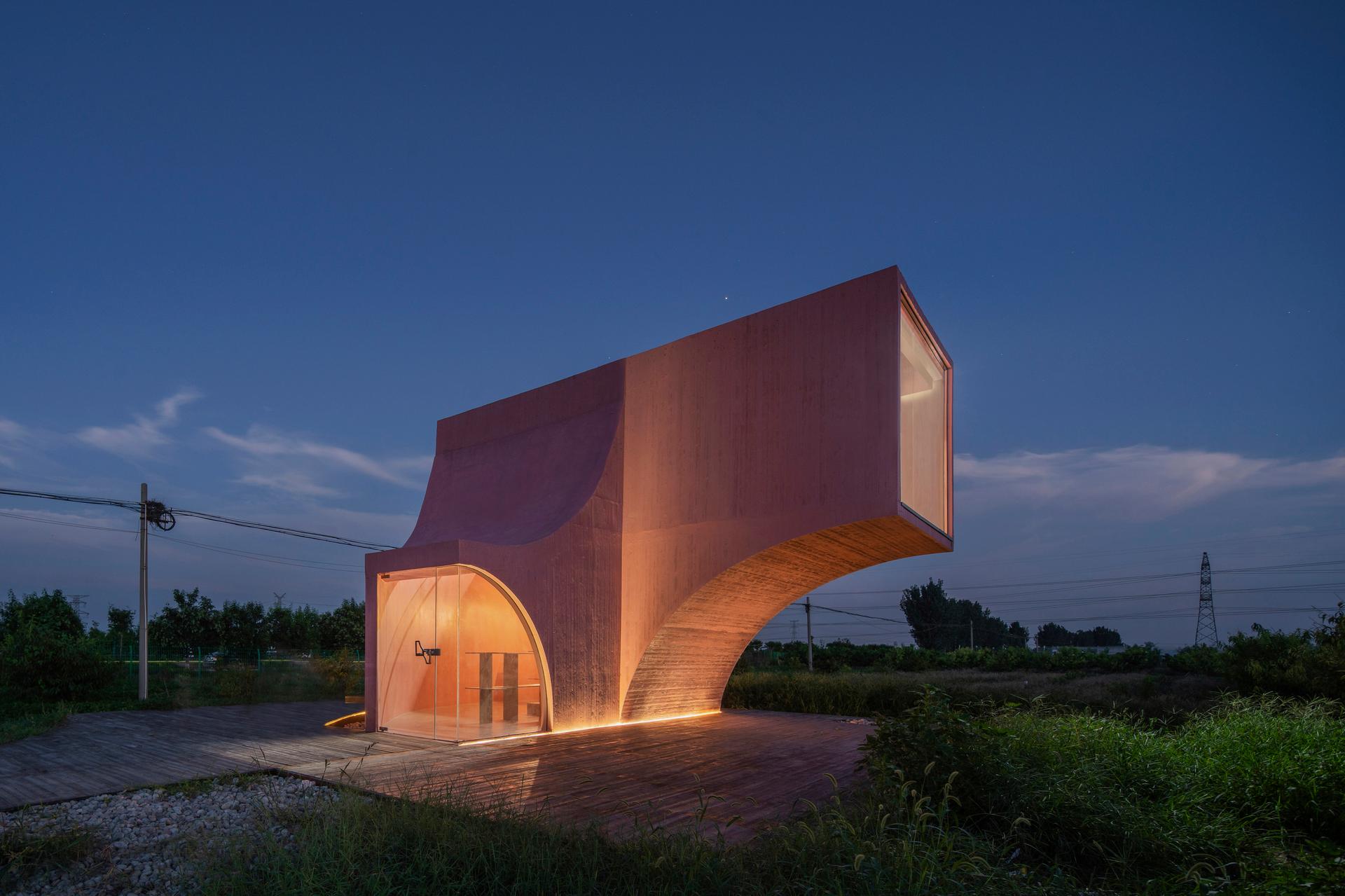 Peach Hut - image 11