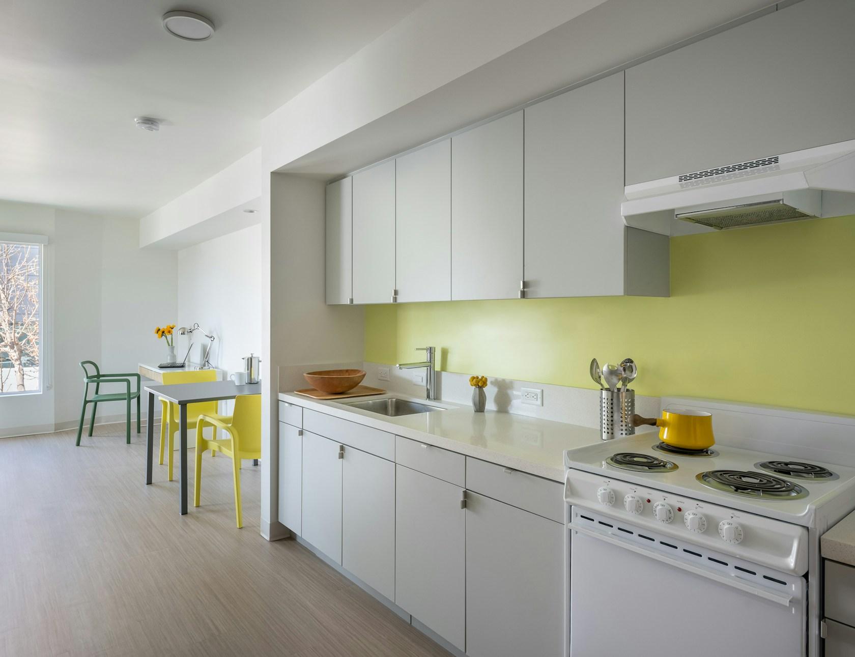 Flor 401 Lofts - image 9