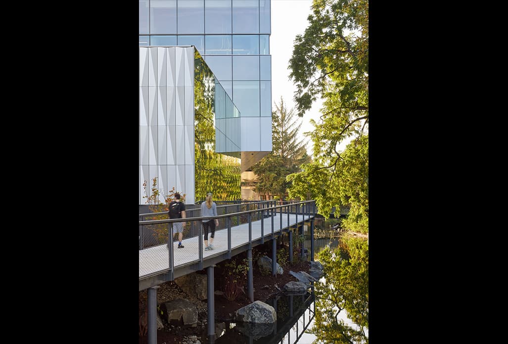 Phil and Penny Knight Campus for Accelerating Scientific Impact at University of Oregon - image 3