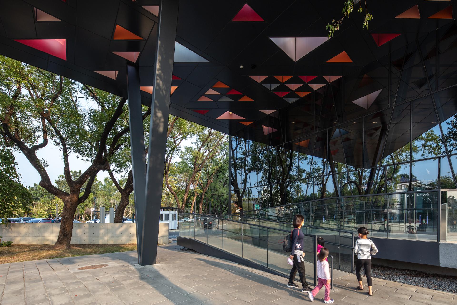 Pingtung Public Library - image 15