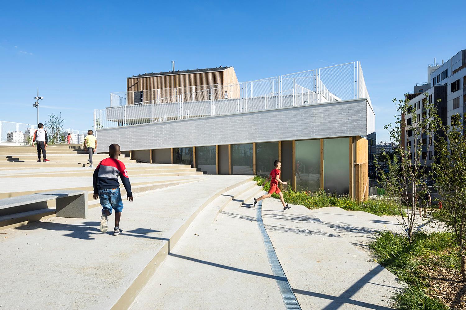Poissonniers Sports Hall - image 6