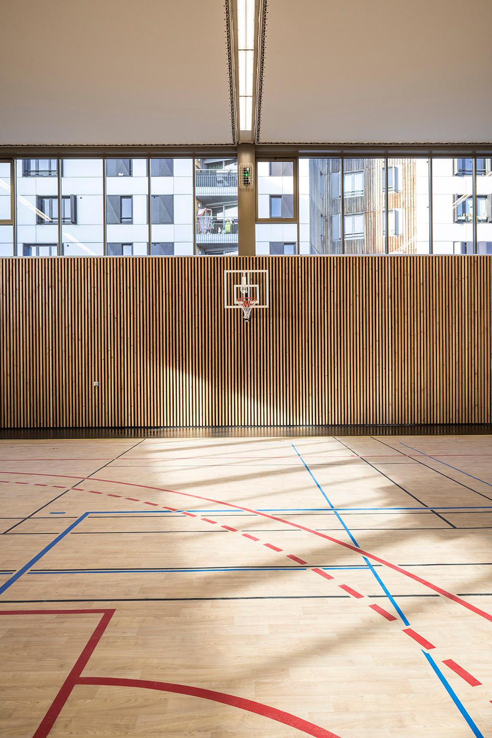 Poissonniers Sports Hall - image 8