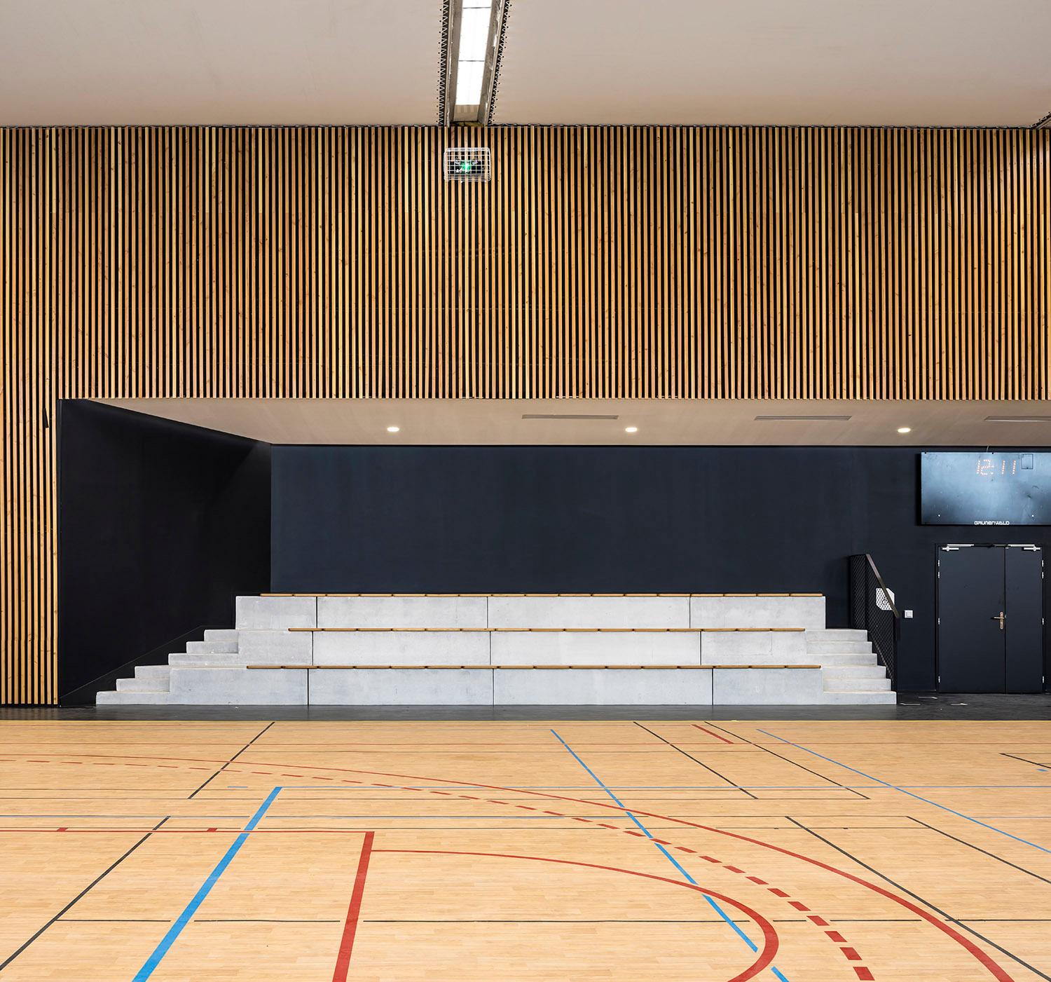 Poissonniers Sports Hall - image 9
