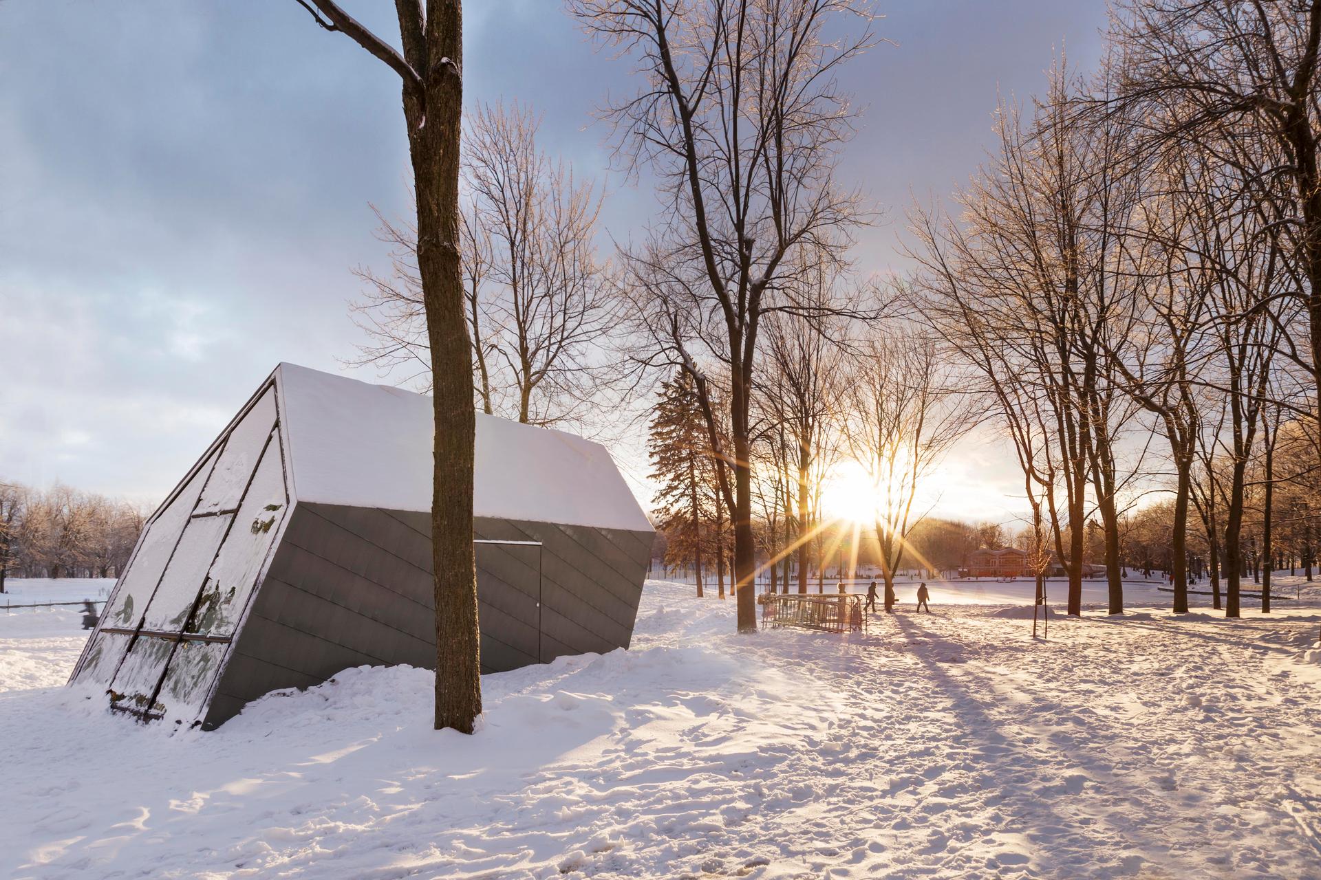 Beaver Lake Kiosks, Montreal - image 4