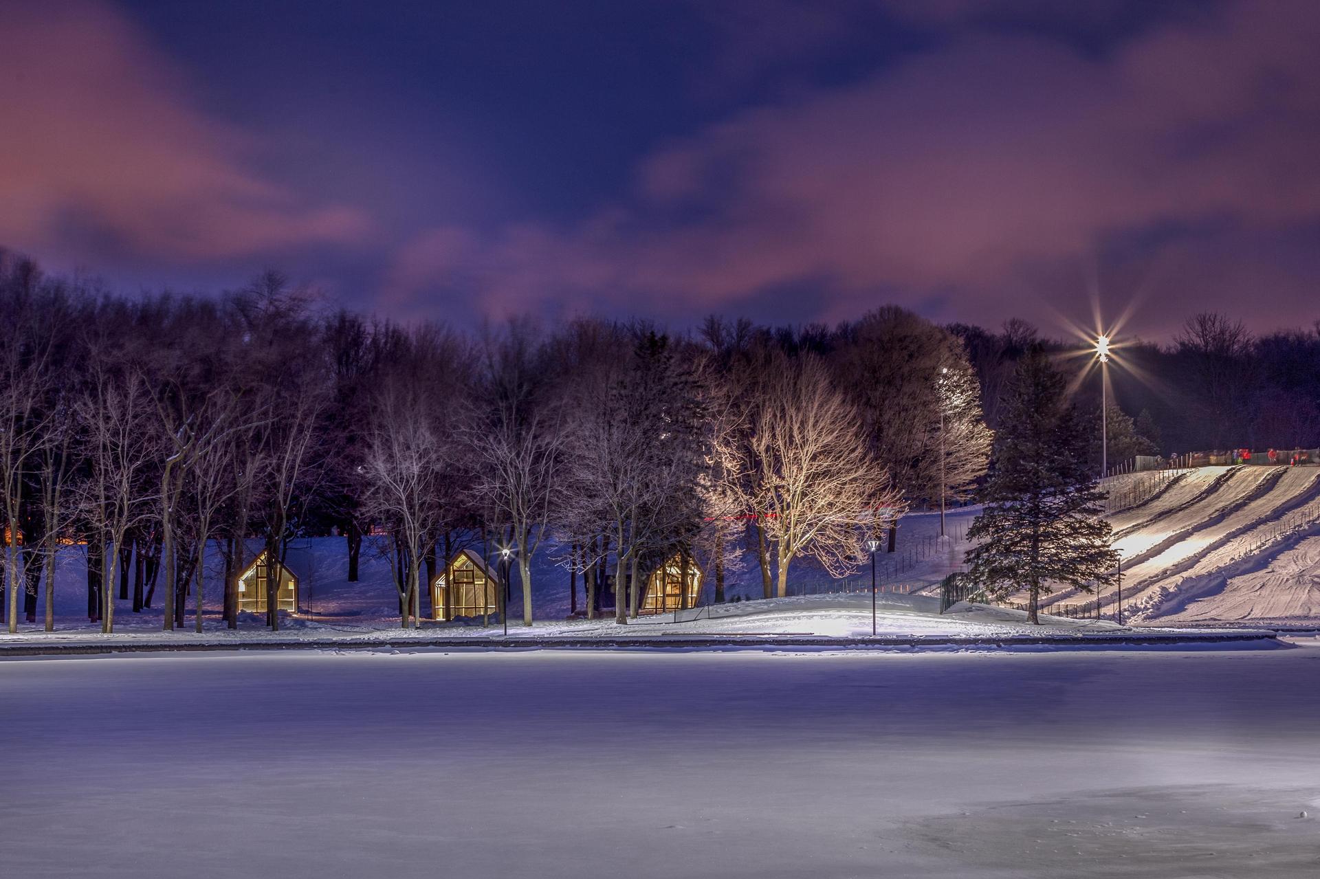 Beaver Lake Kiosks, Montreal - image 5
