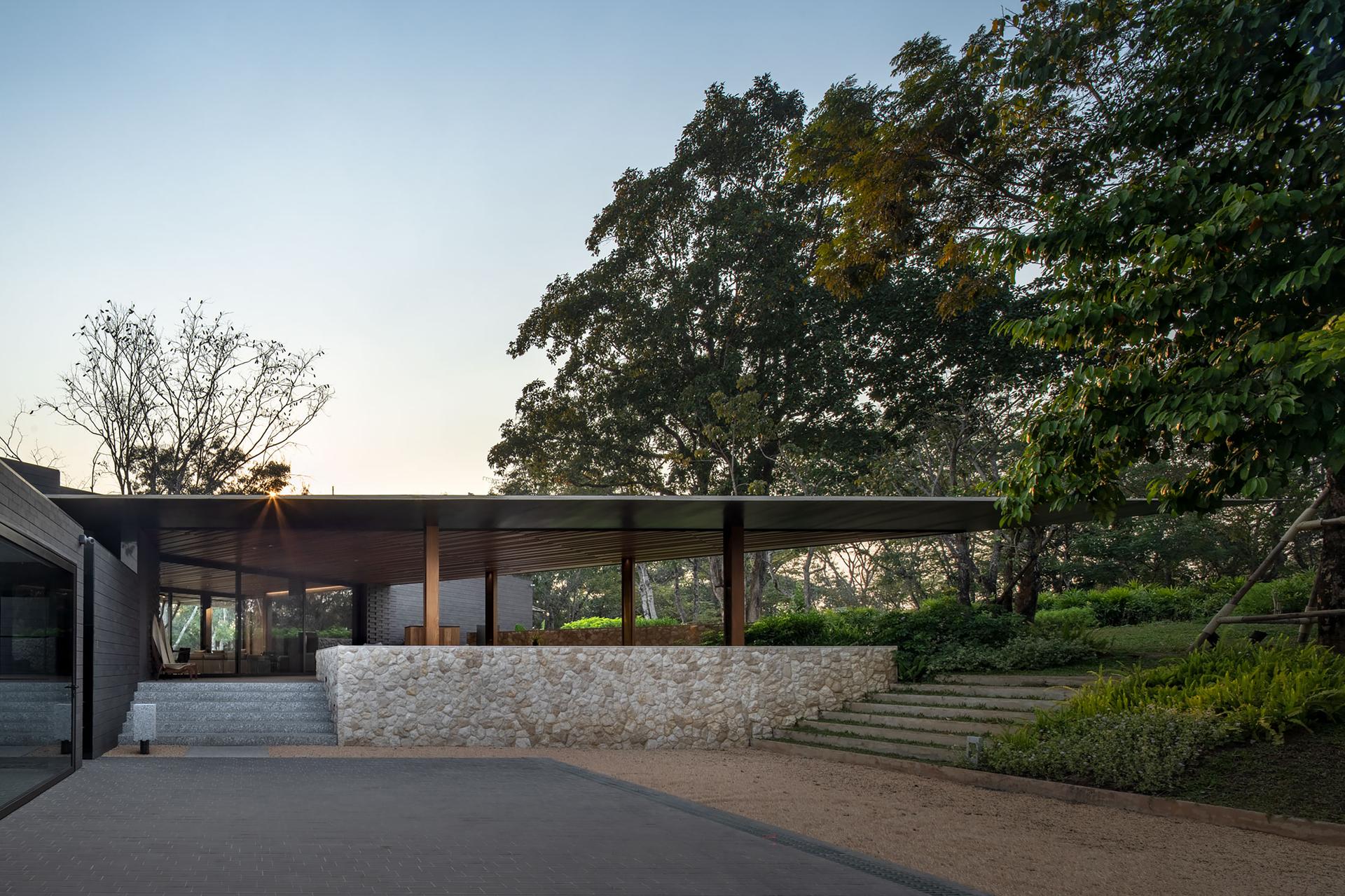 Terraced House: The Chiang Rai Residence - image 5