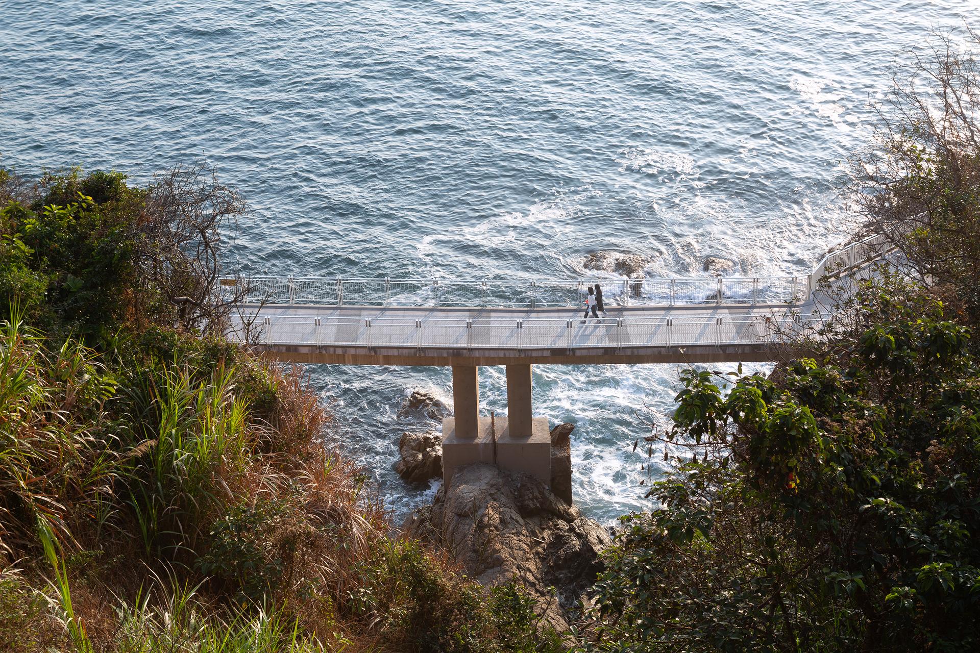 Yantian 19.5km Waterfront Boardwalk - image 8