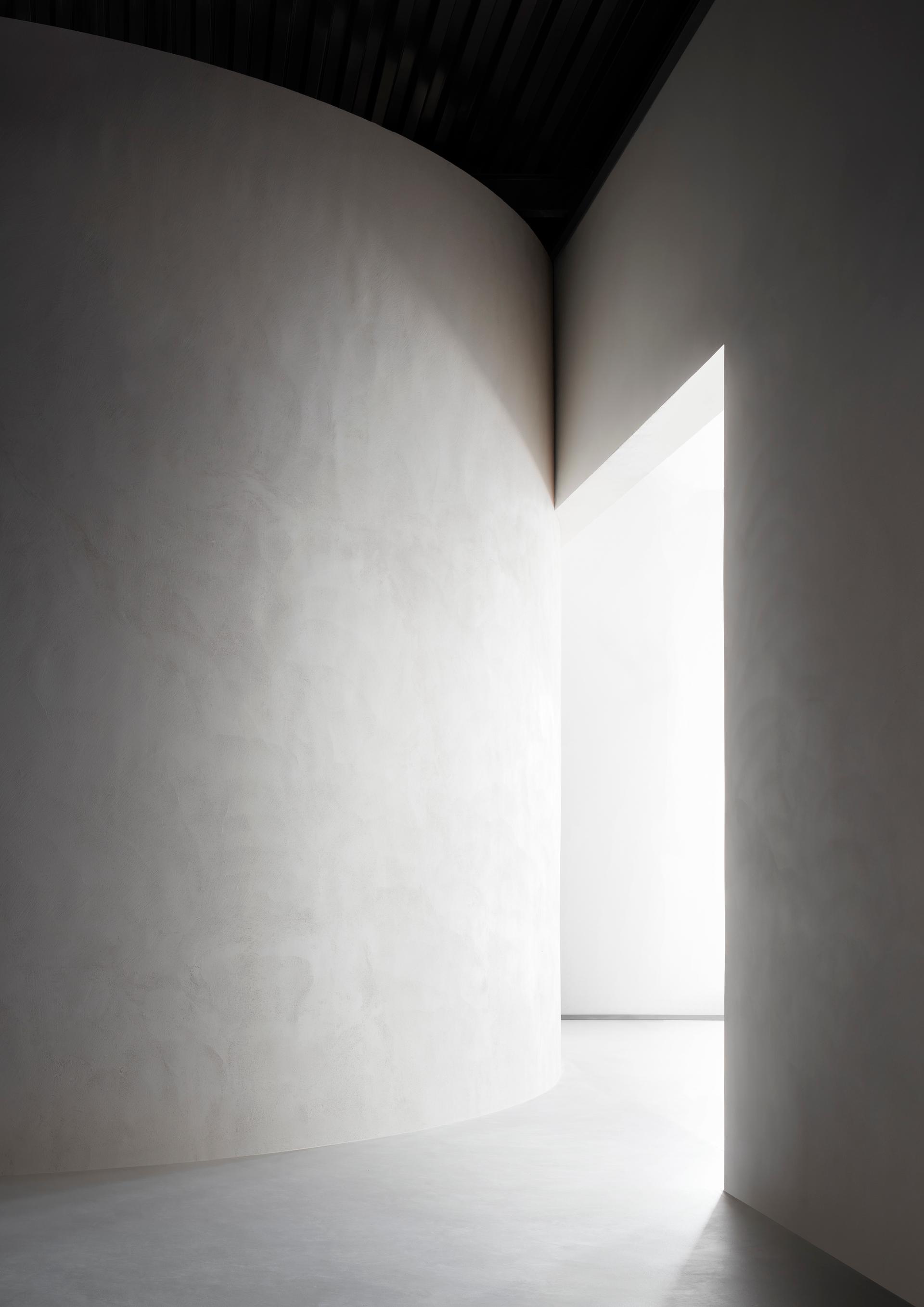 MDF Italia new showroom - image 5