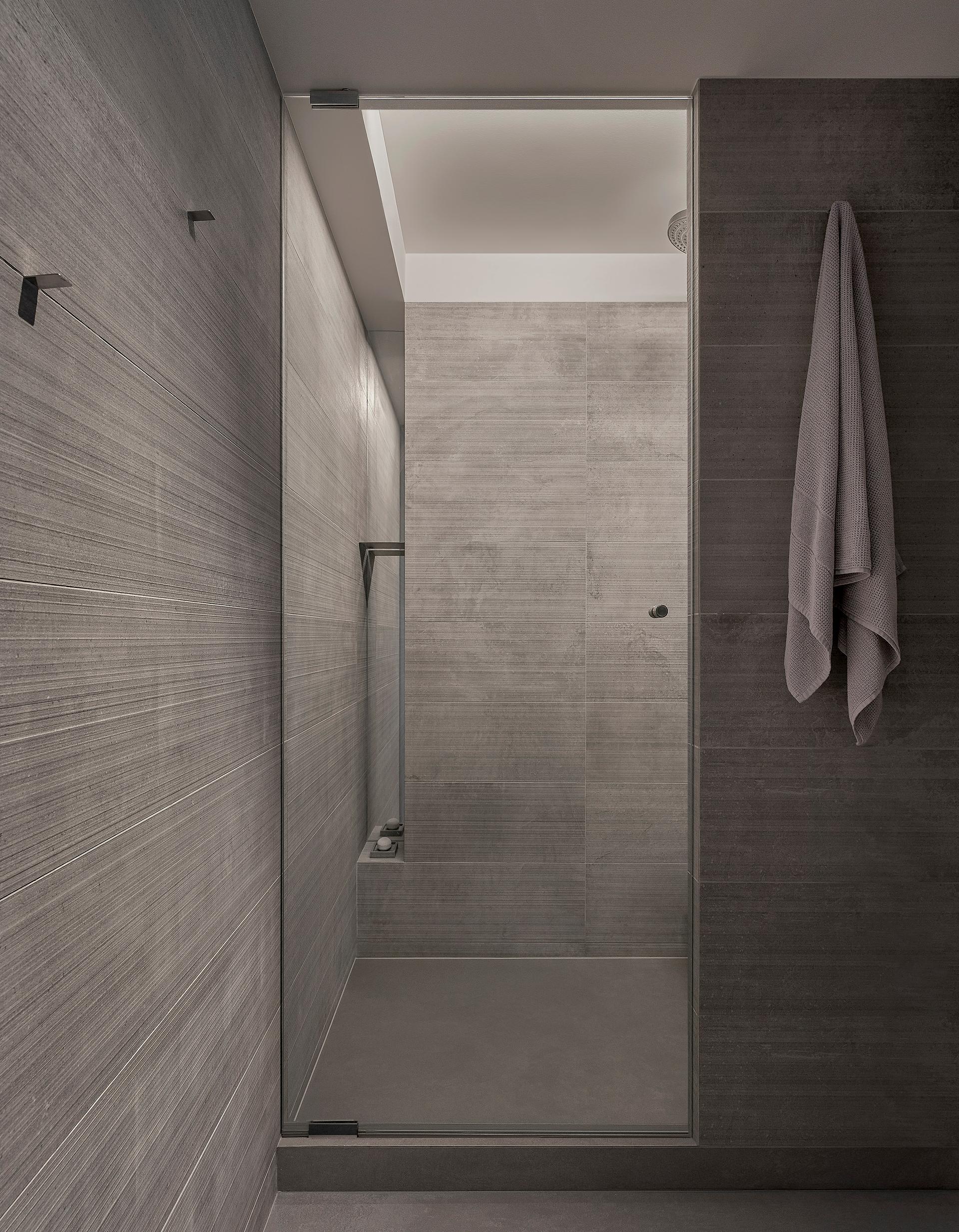 Unit 2808 - image 11