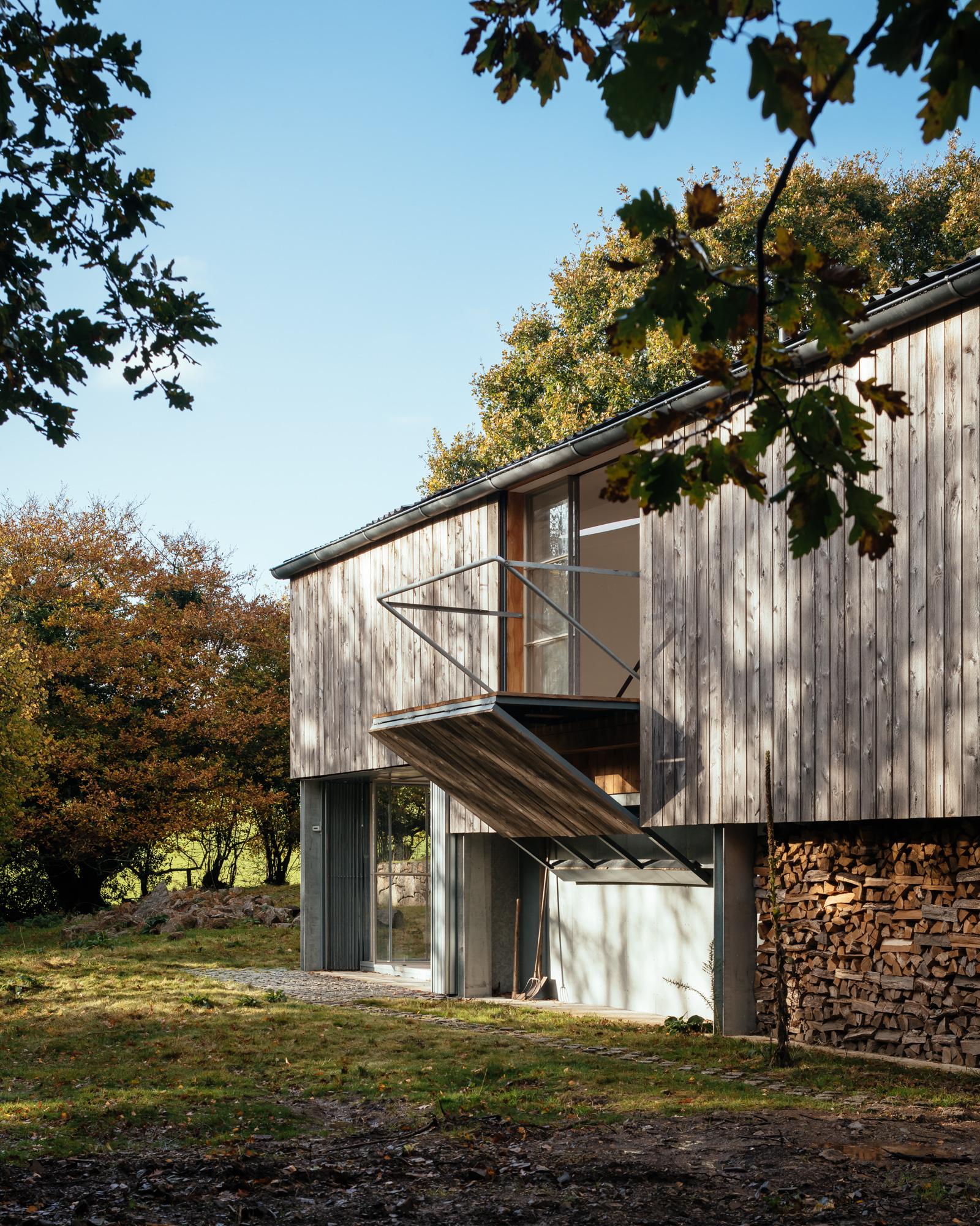Art Barn by Thomas and Peter Randall-Page - image 3