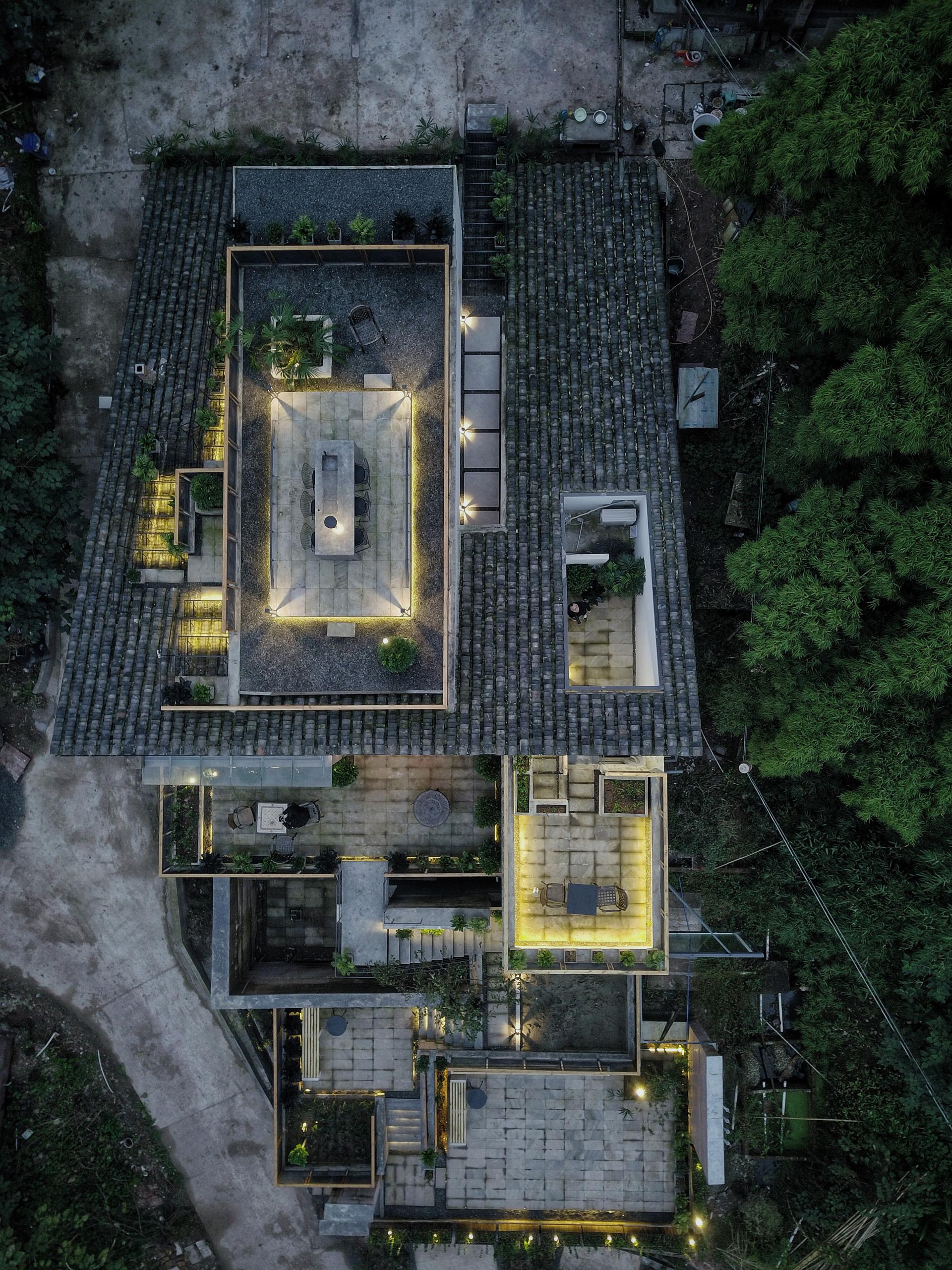 Mountain House of Lew - image 4