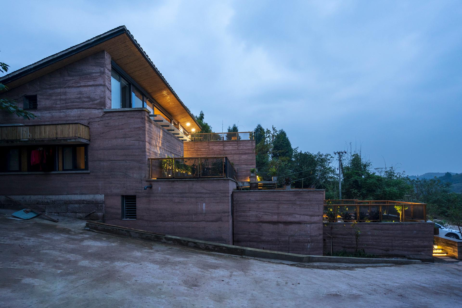 Mountain House of Lew - image 8