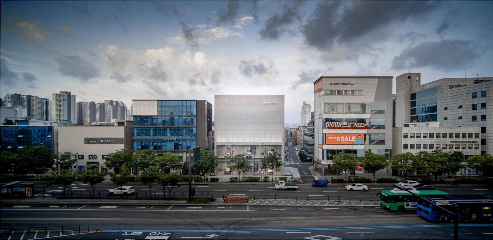 HYUNDAI SONGPA - image 2