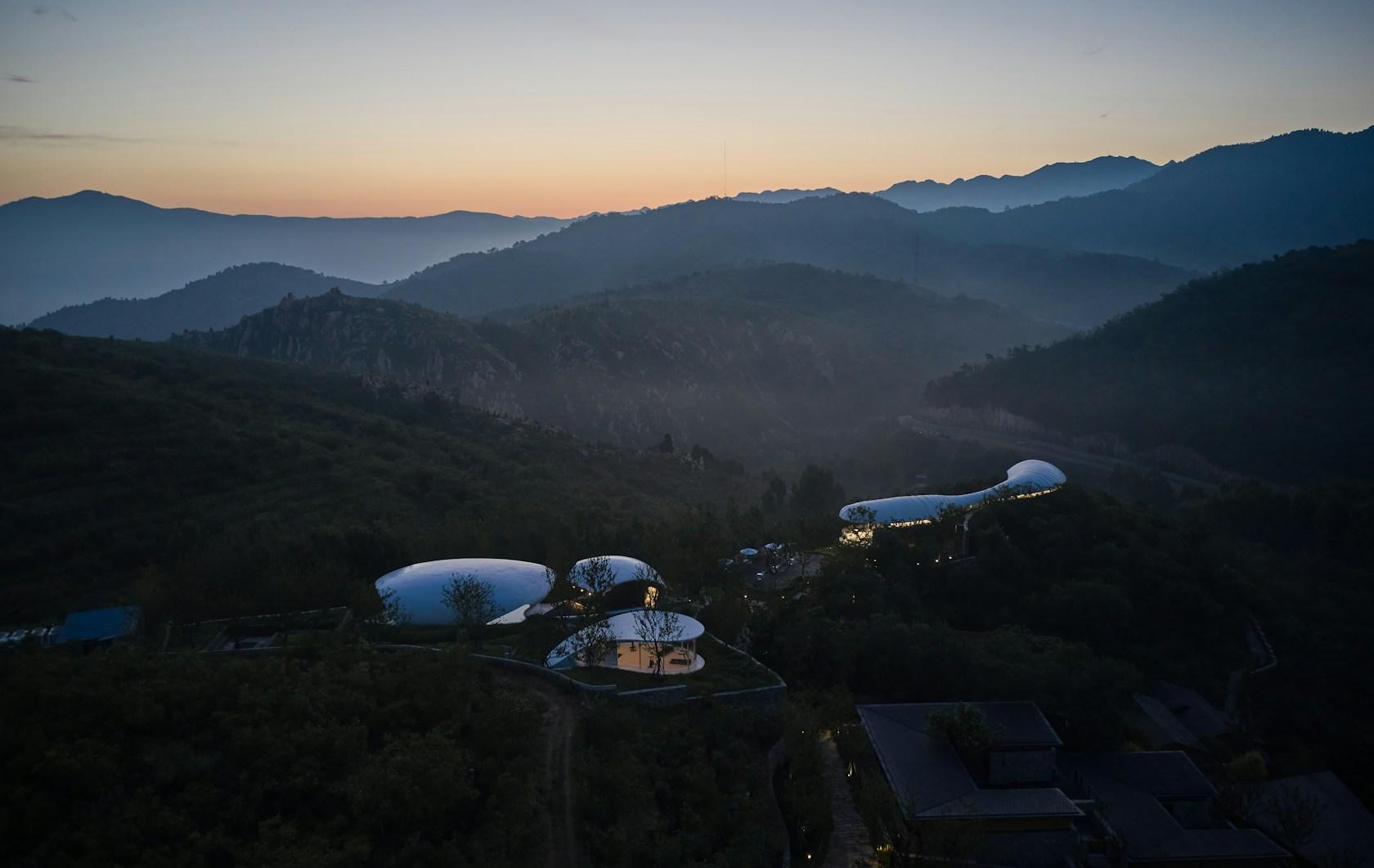 Jiunvfneg Bubble Pool and Supporting Facilities on Mount Tai - image 3
