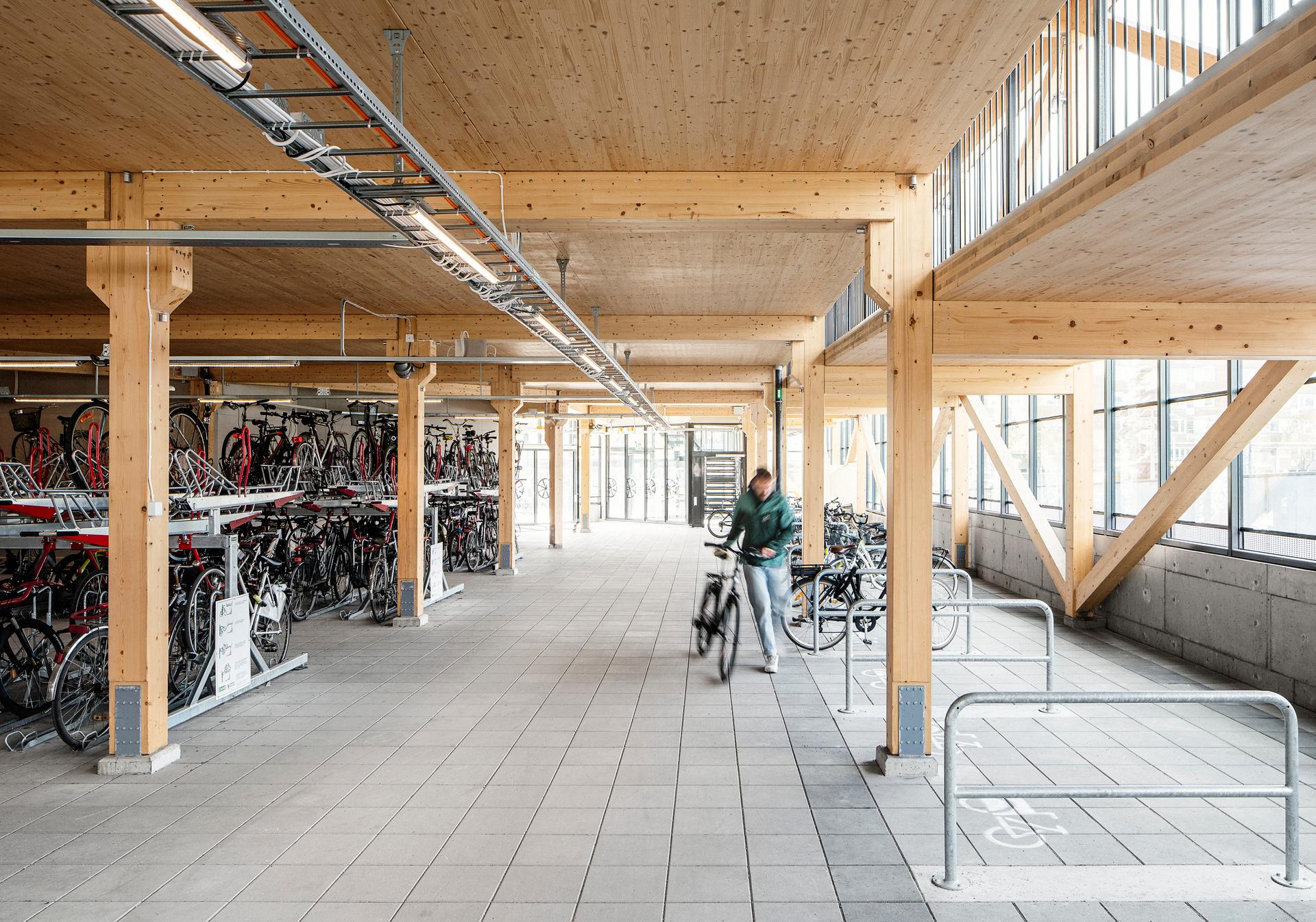 The Bicycle Garage - image 11