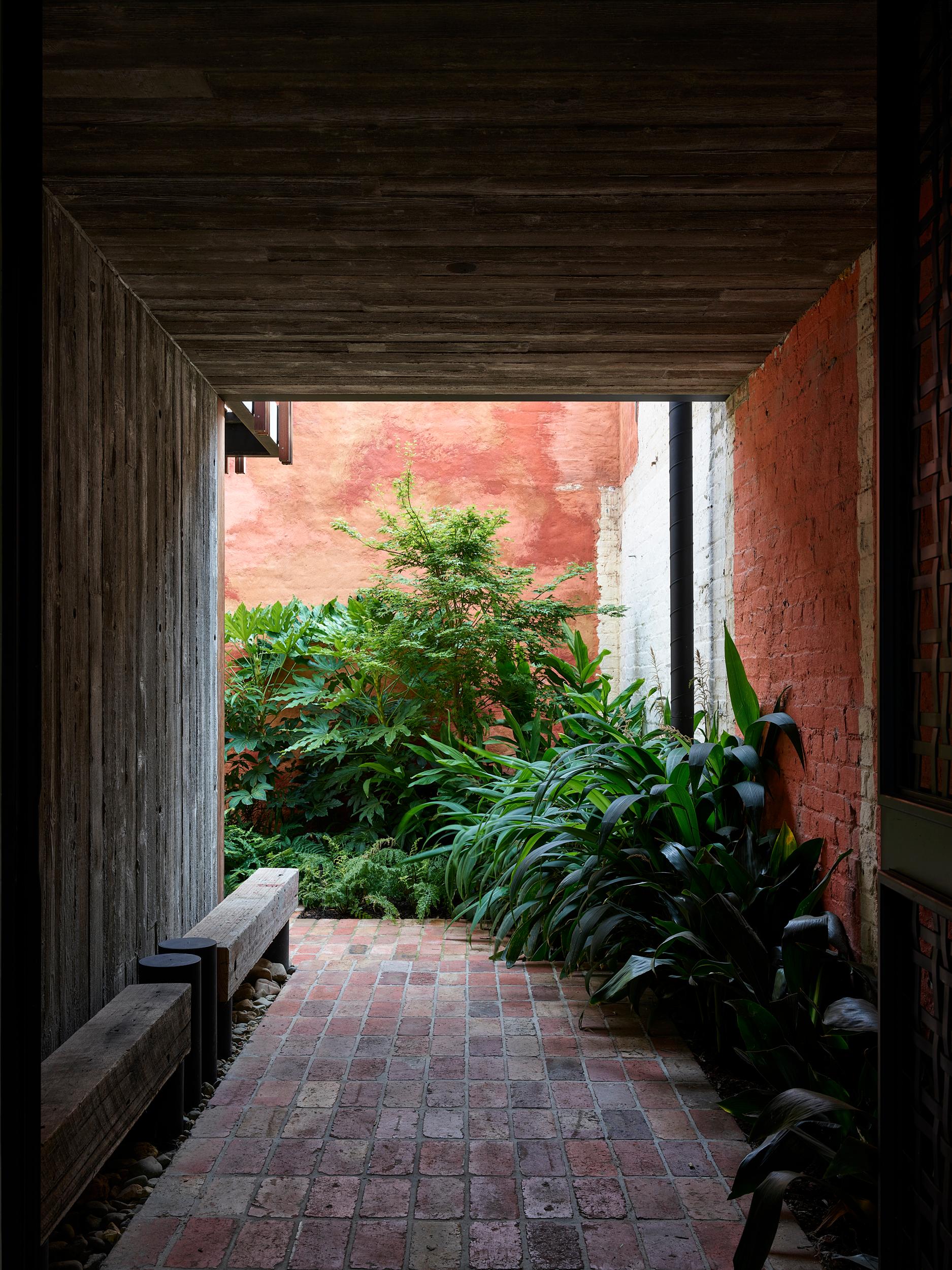 Stockroom Cottage - image 2