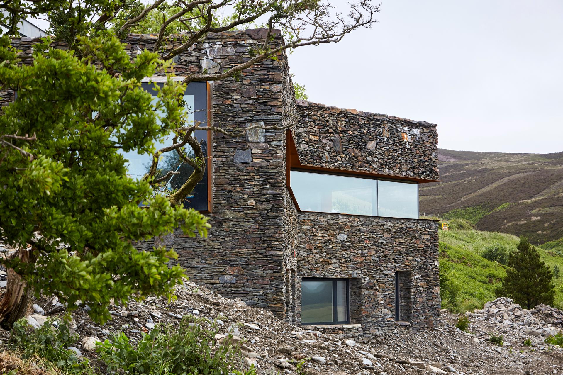 A Restorative Rural Retreat for Sartfell