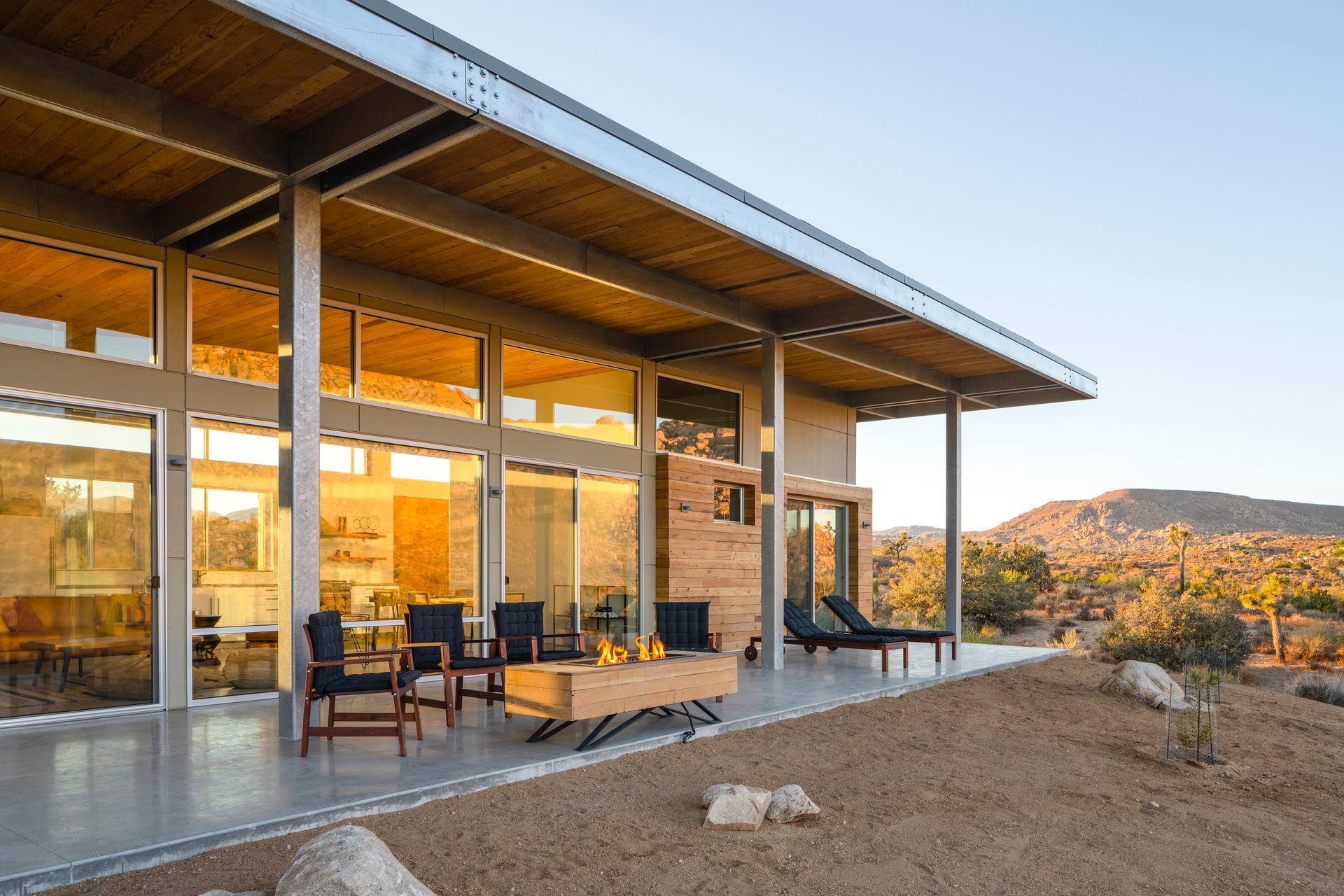 Cowboy Modern Eco-Retreat - image 3