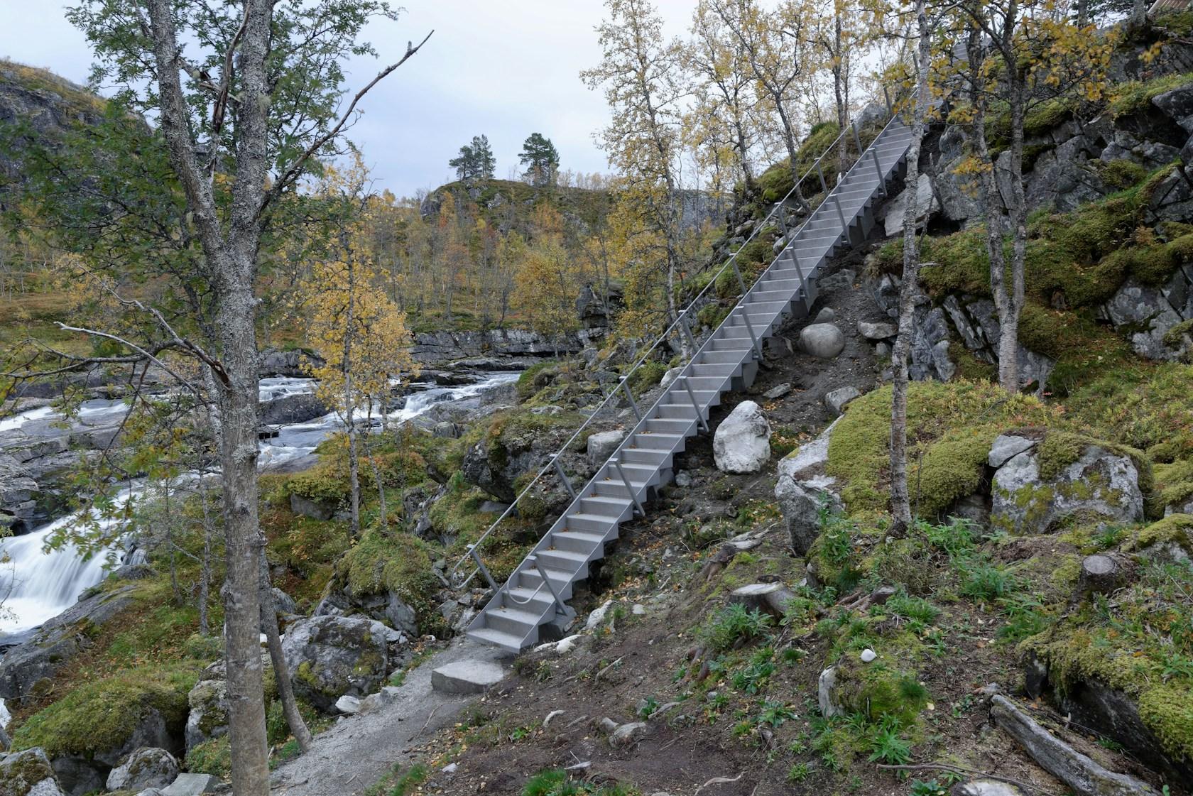 Vøringsfossen Waterfall Area - image 24