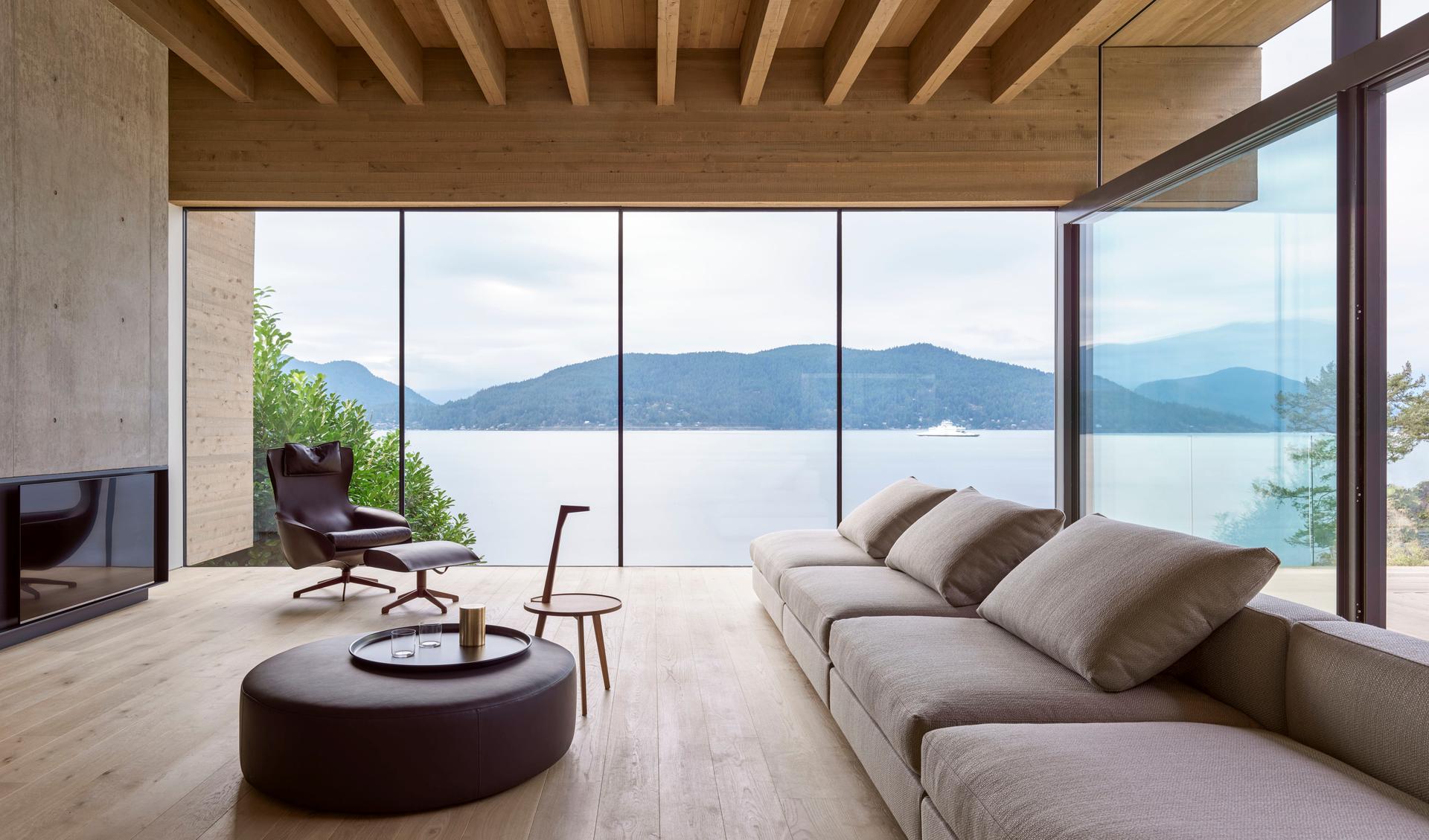 Four & Four House - image 5