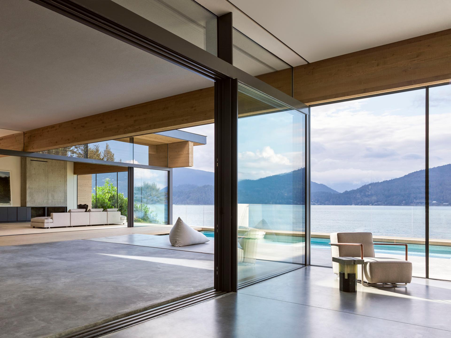 Four & Four House - image 6