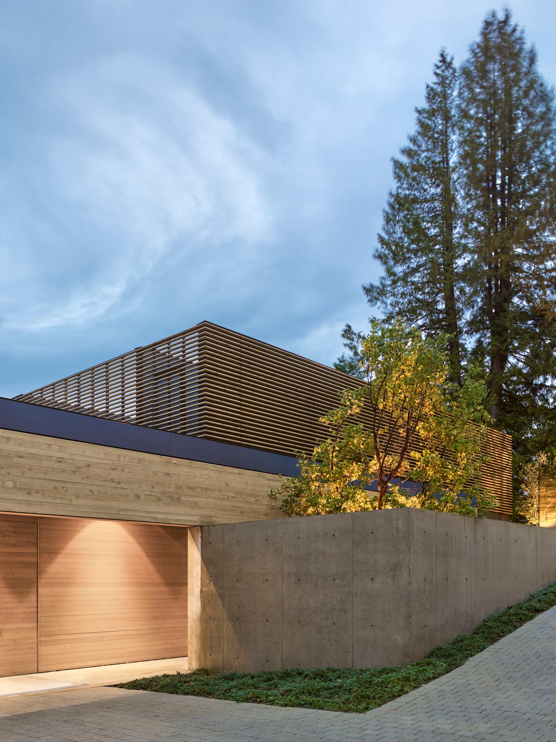Four & Four House - image 12