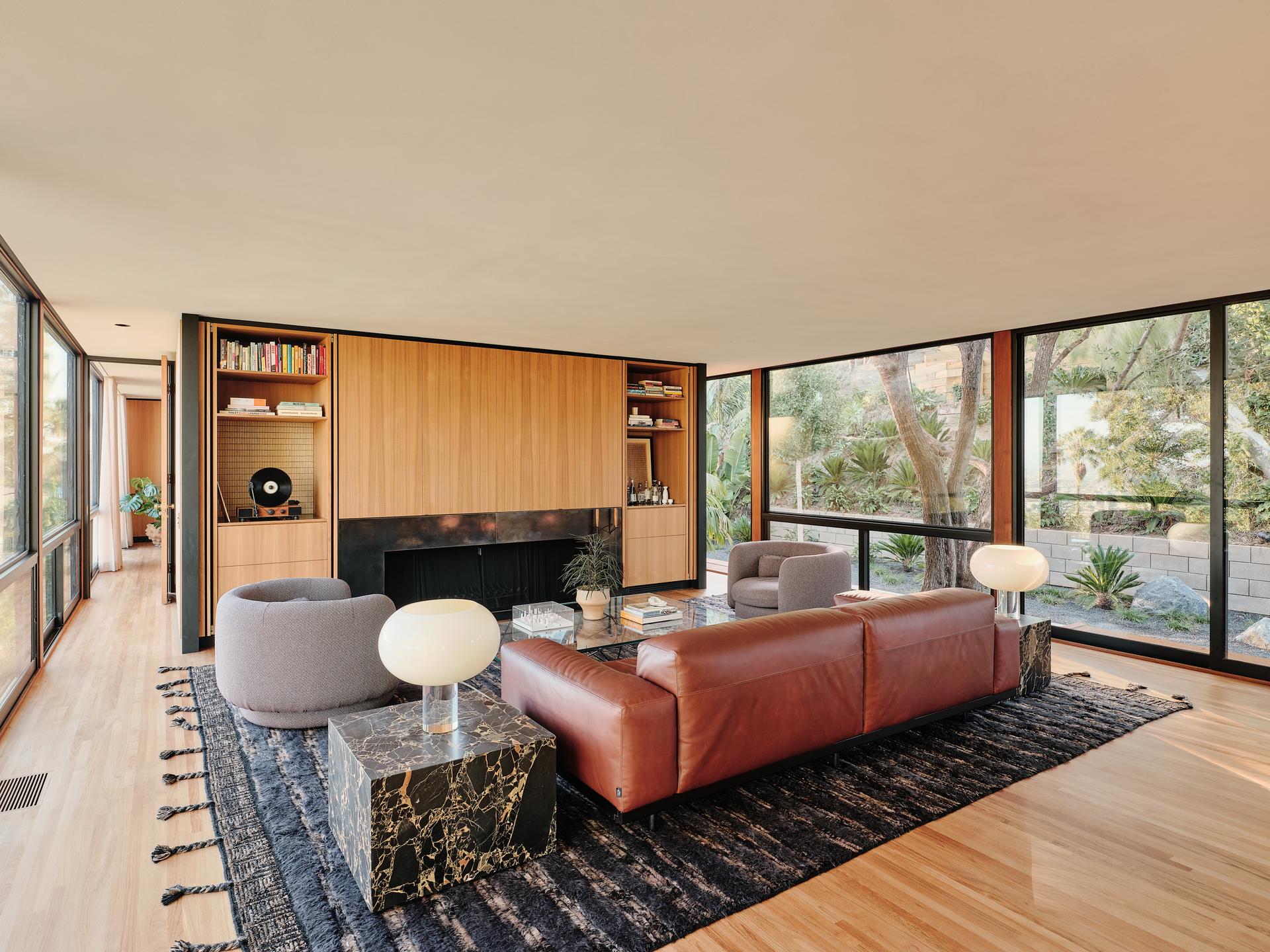 Moore House - image 2
