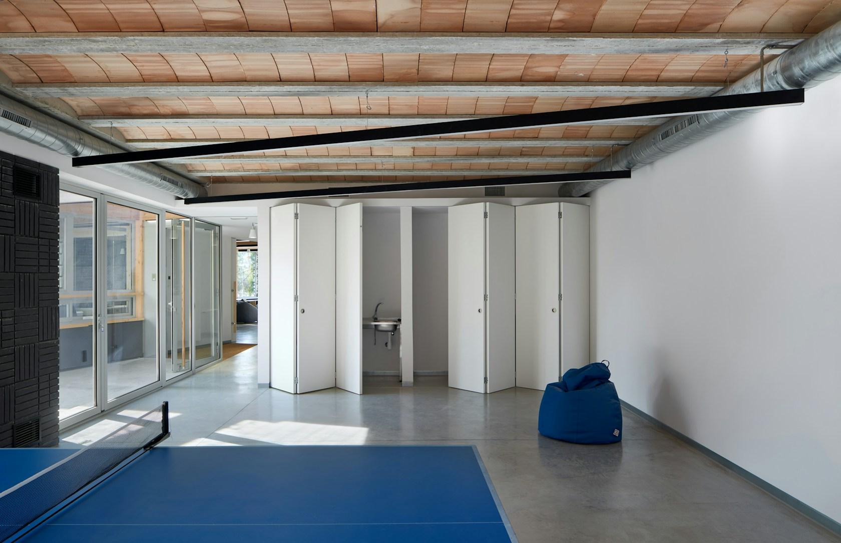 CAN BADELL YOUTH CENTER - image 10
