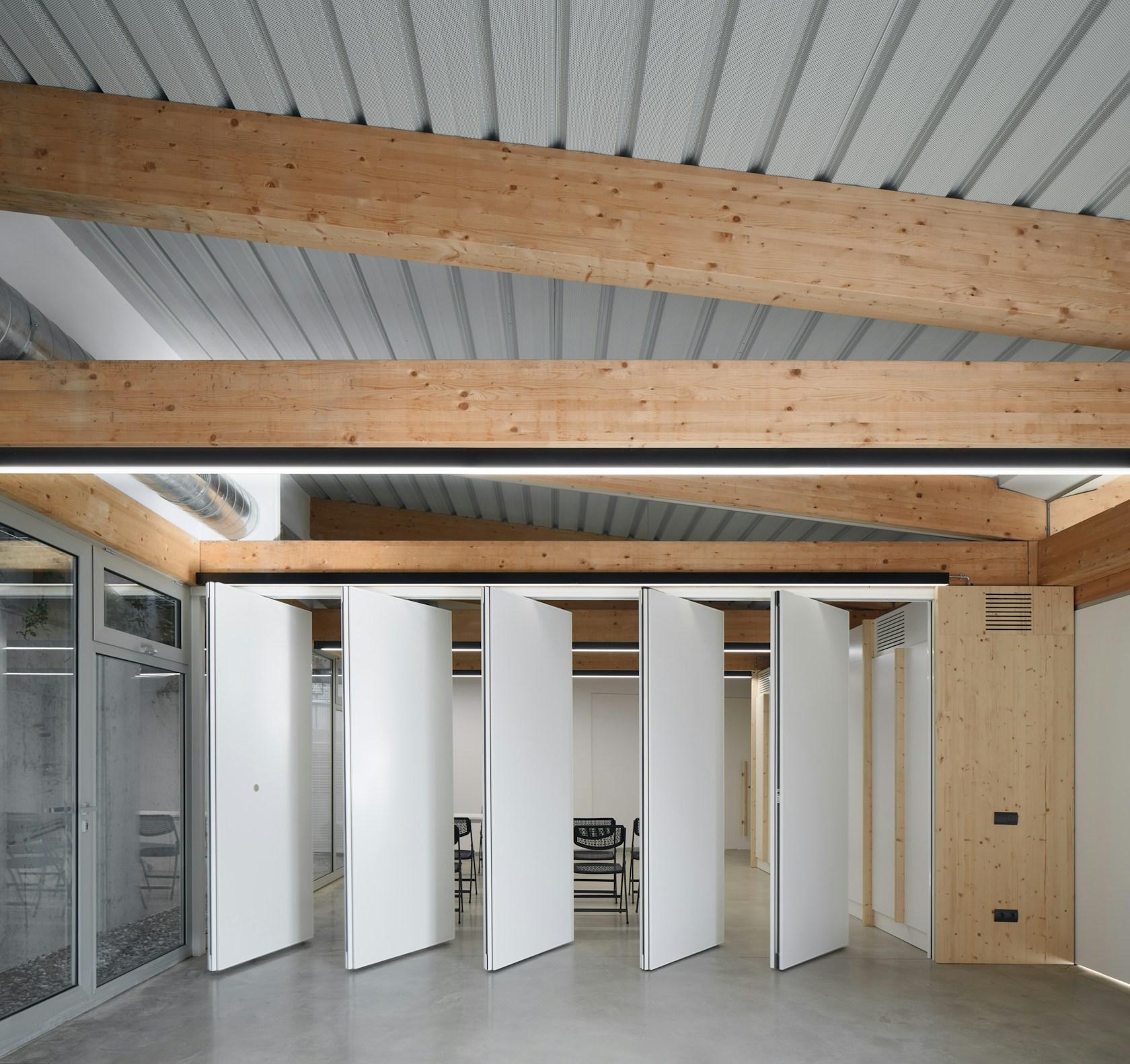 CAN BADELL YOUTH CENTER - image 12