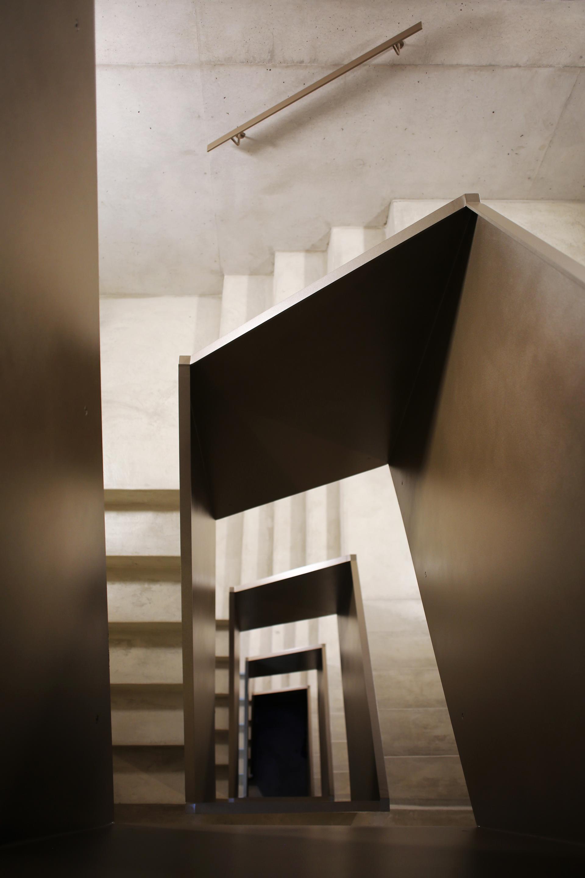 Leimenstrasse Apartment Building - image 9