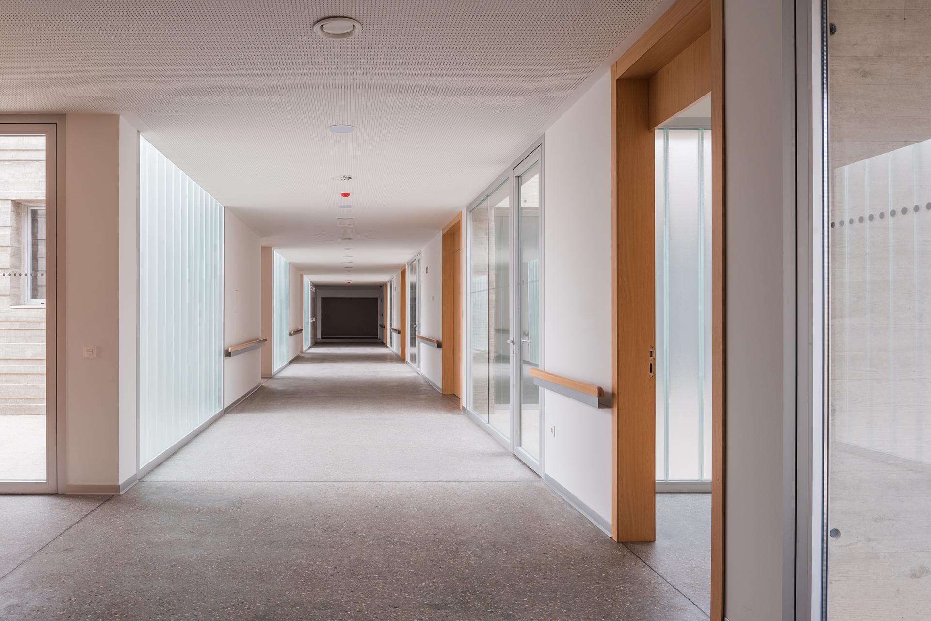 Day Care Center for People with Alzheimer's Disease - image 10