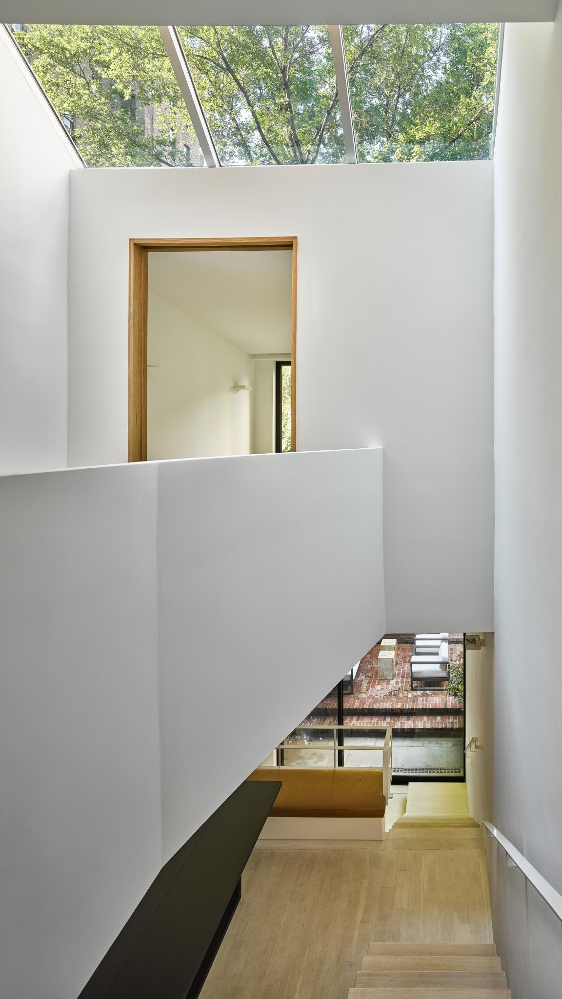 Urban Townhouse - image 6
