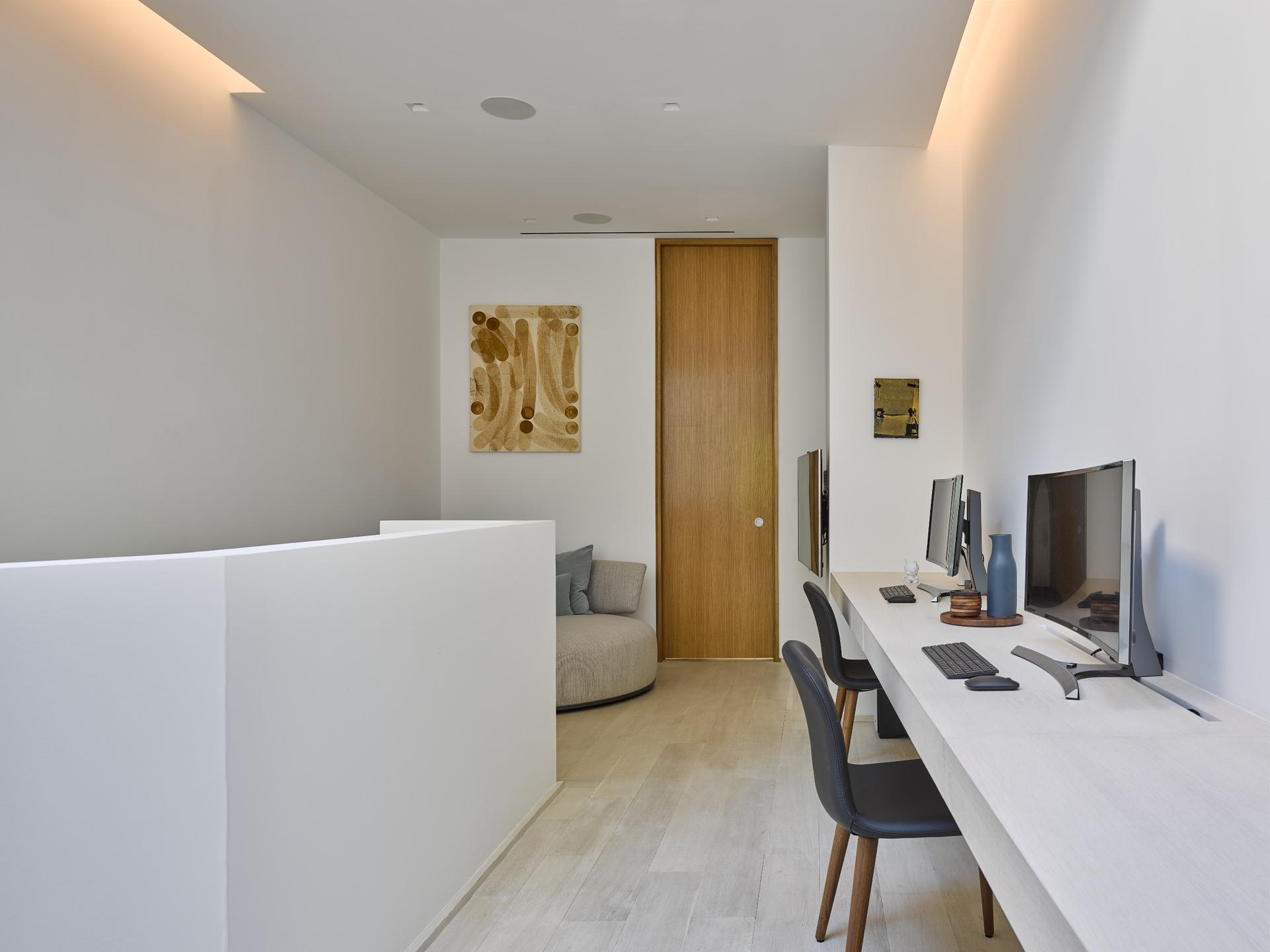 Urban Townhouse - image 10
