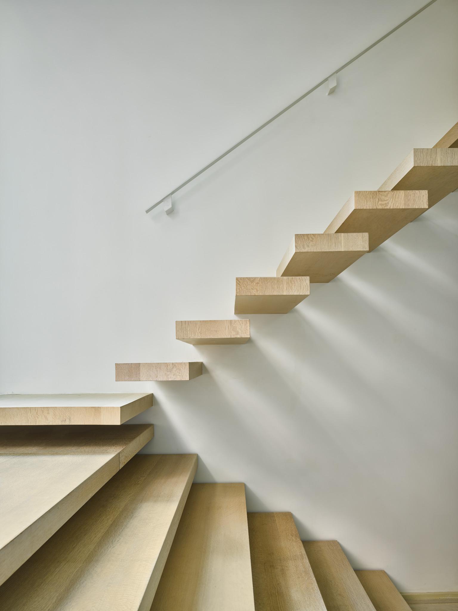 Urban Townhouse - image 12