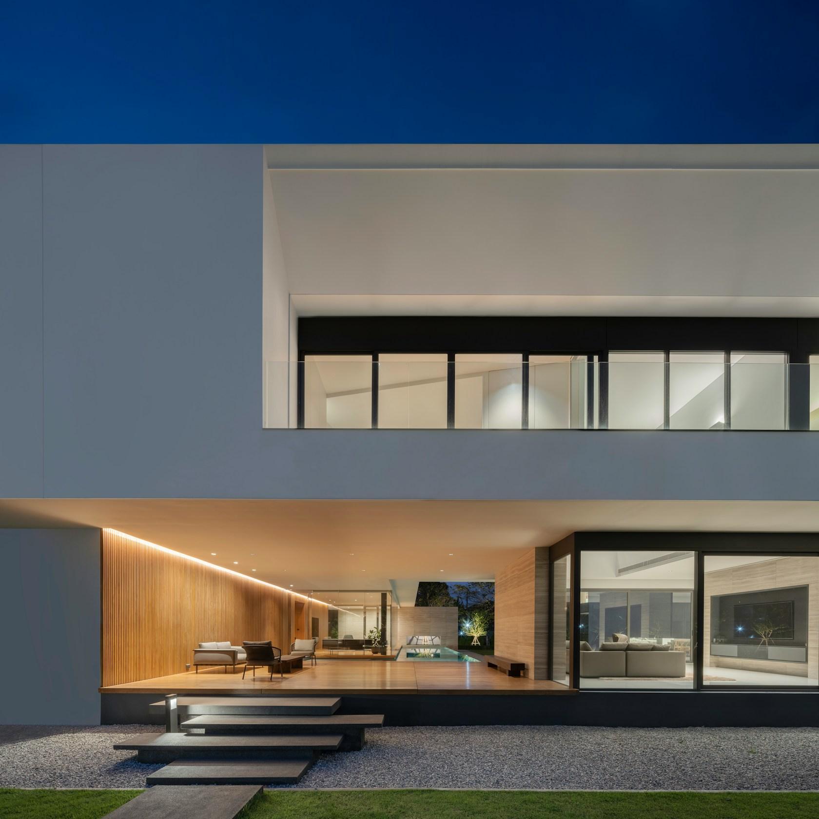 HIDDEN HOUSE - image 4