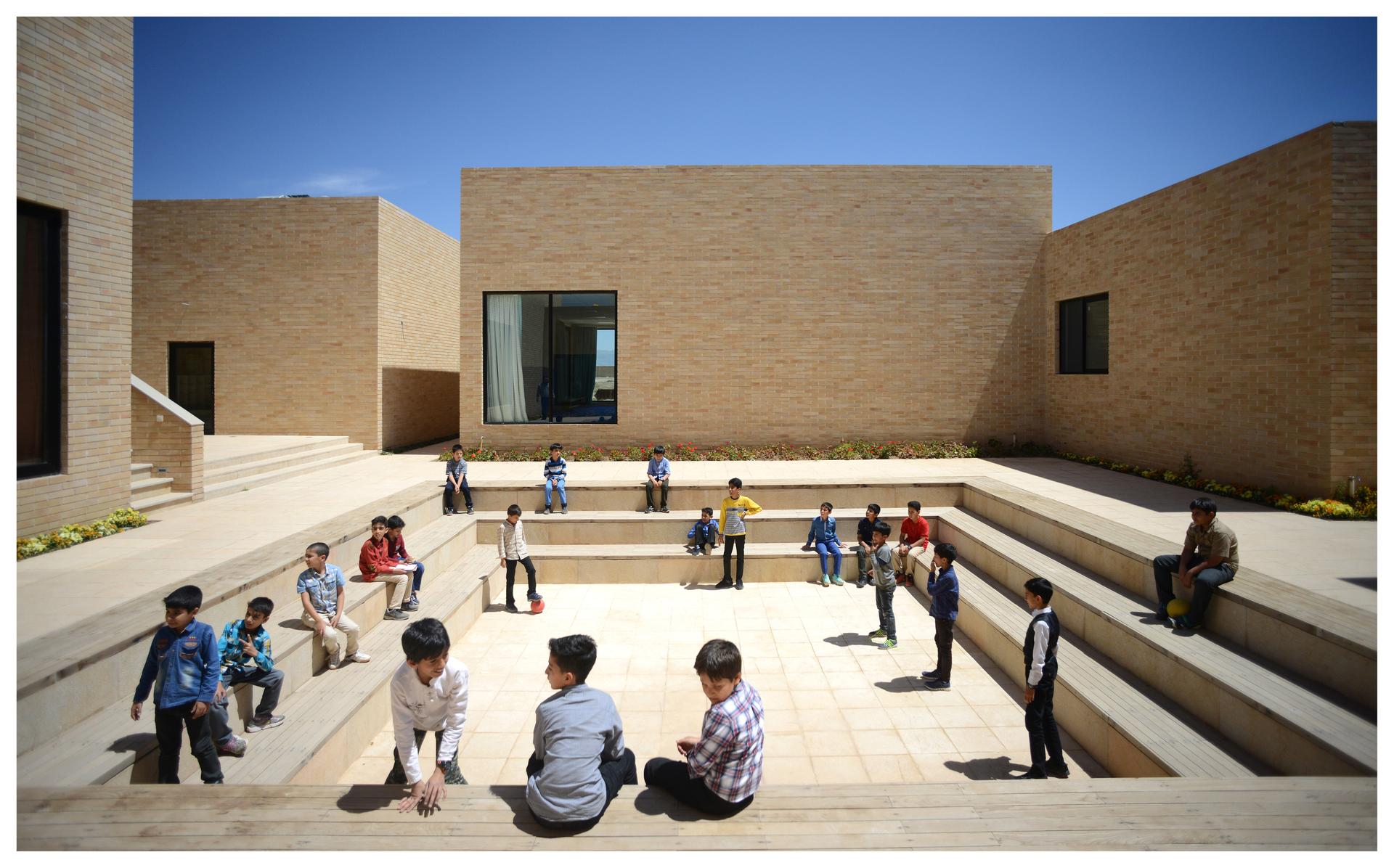 The noor e mobin primary school