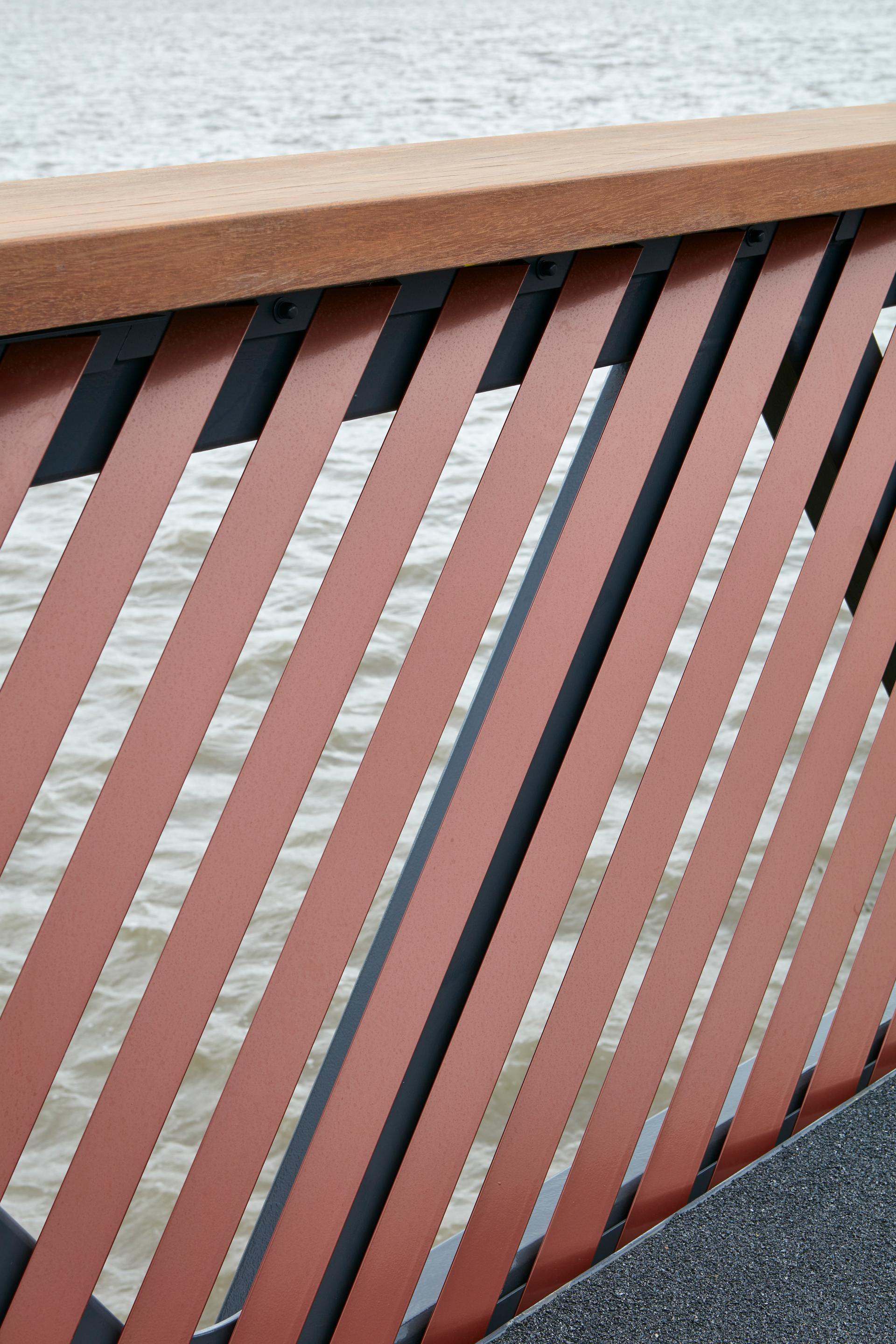 Royal Wharf Pier - image 5