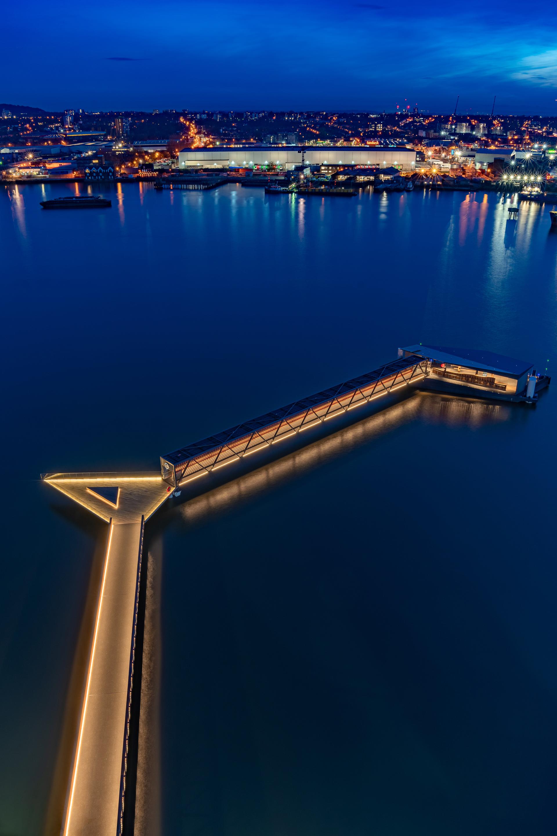Royal Wharf Pier - image 7